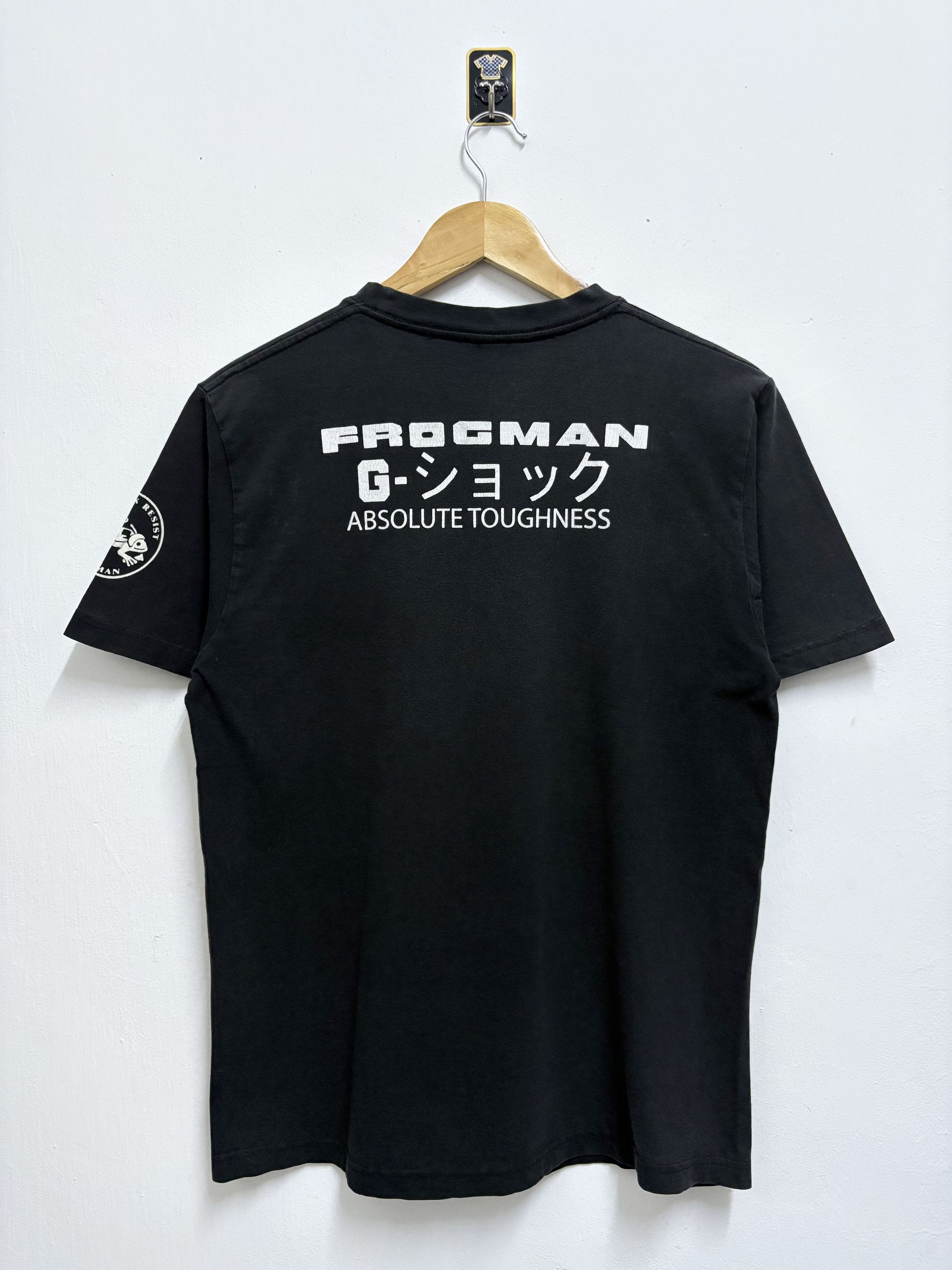 G Shock × Japanese Brand × Vintage 2000's G-Shock Suit Unit ( Frogman ) Merch T-Shirt Size US S / EU 44-46 / 1 - 2 Thumbnail