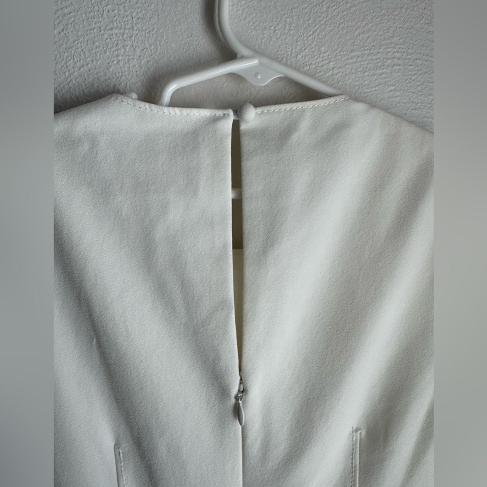 Cinq a Sept Revolve Cinq à Sept Hayley Gathered Crepe Top Size XXS / US 00 / IT 34 - 6 Thumbnail