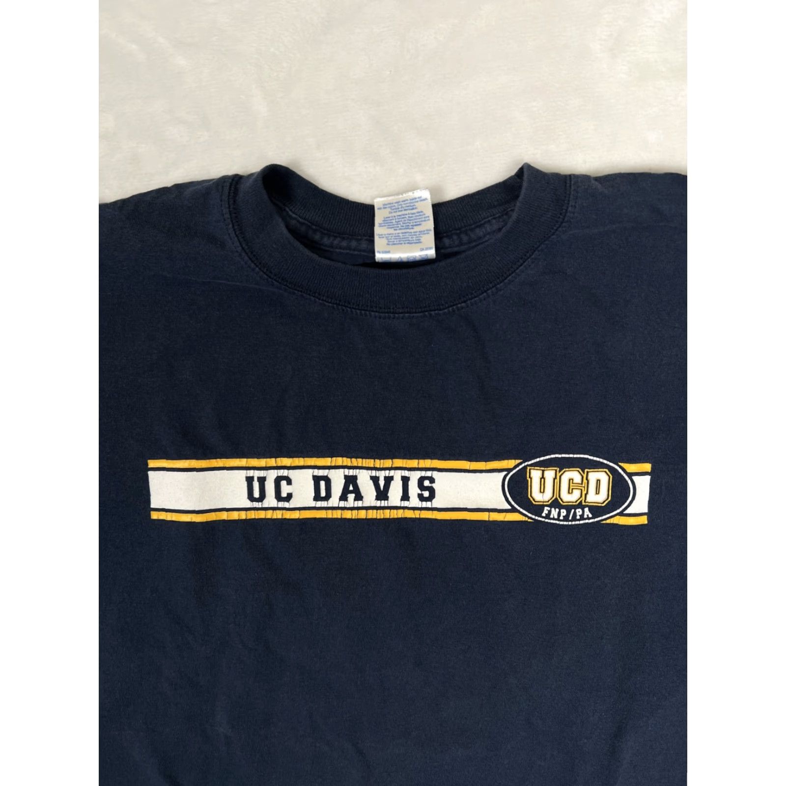 Gildan VINTAGE Gildan UC Davis Long Sleeve Shirt Mens M Blue Logo UC Davis Navy Crewneck 100% Cotton All Seasons Size US M / EU 48-50 / 2 - 2 Thumbnail
