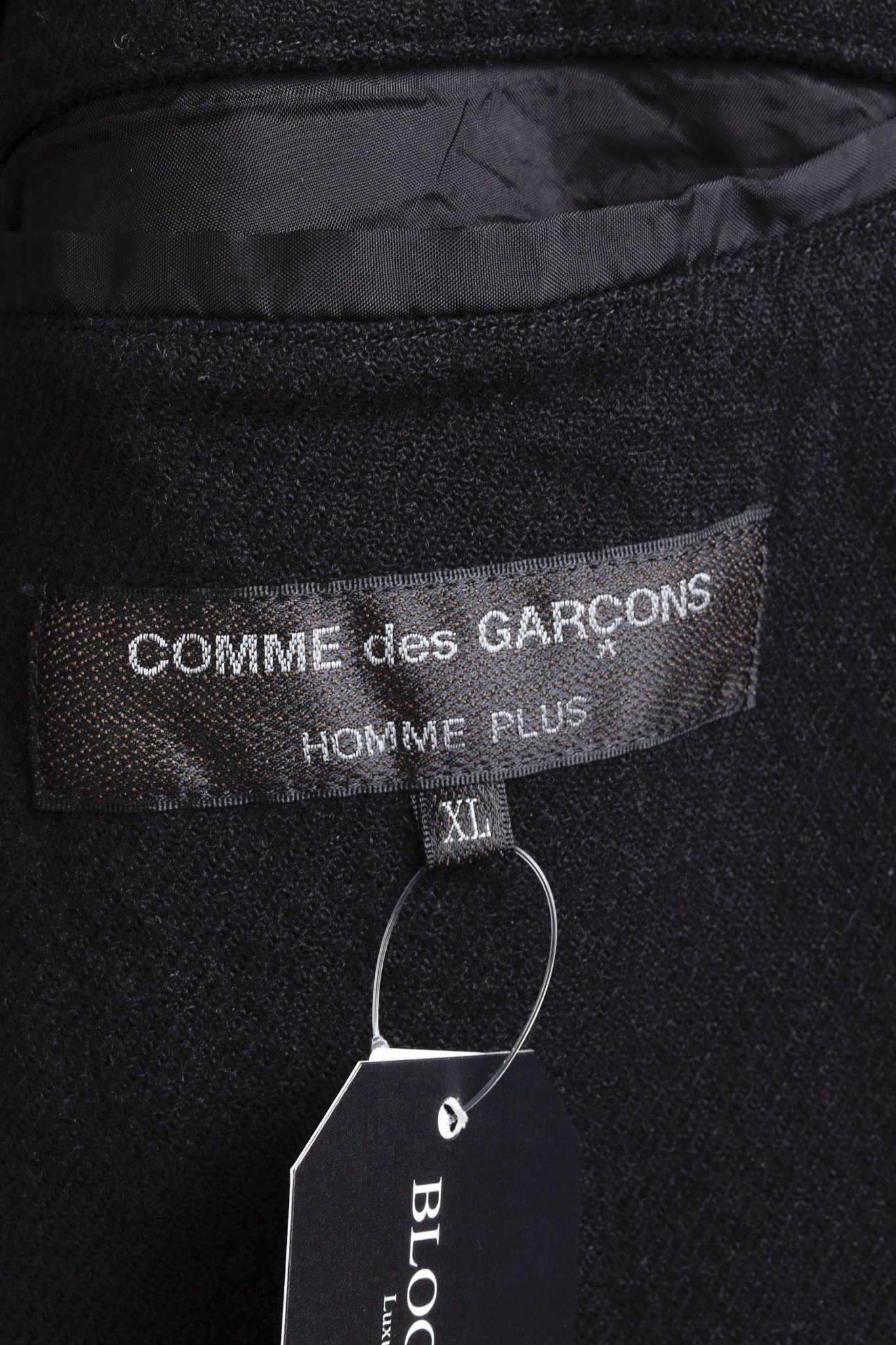 Comme des Garcons Homme Plus Comme Des Garçons Homme Plus 2017 Skull Appliqué Wool Coat Size US XL / EU 56 / 4 - 4 Thumbnail