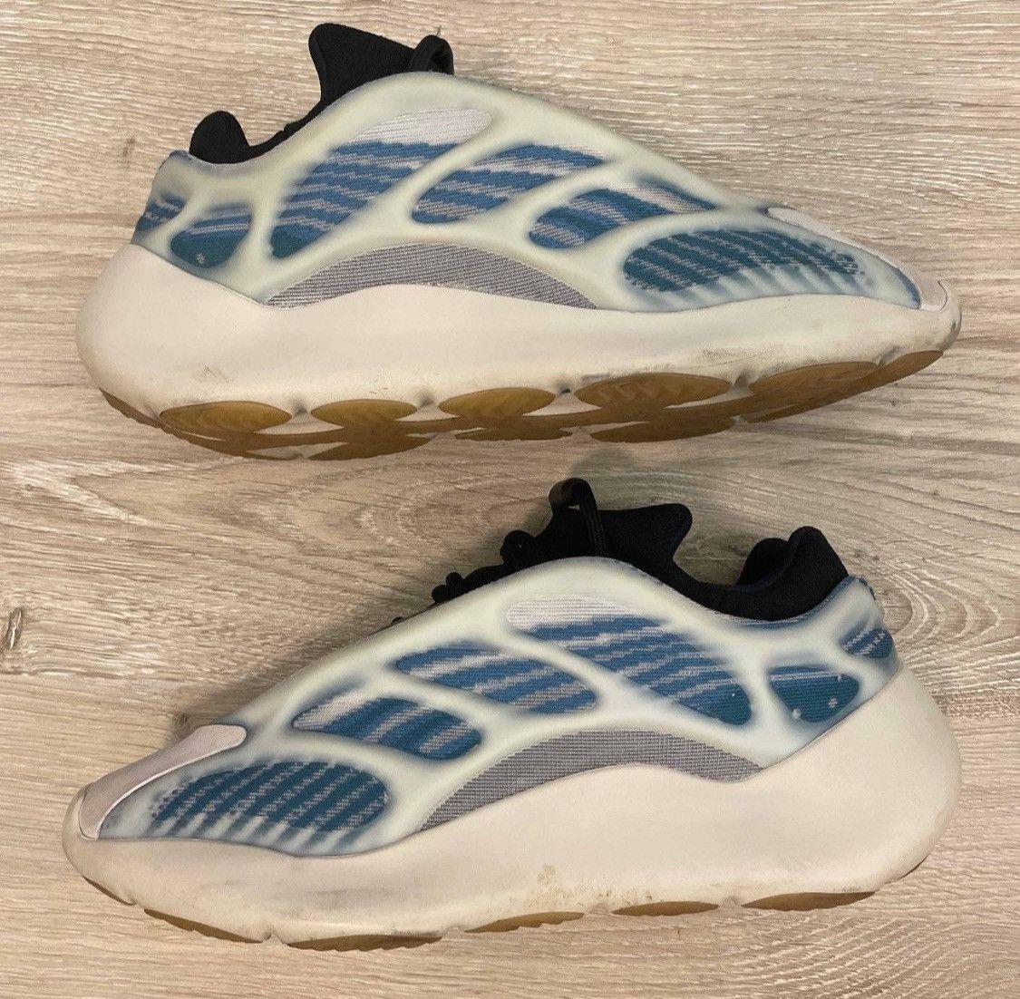 Adidas Yeezy 700 Size US 7 / EU 40 - 1 Thumbnail