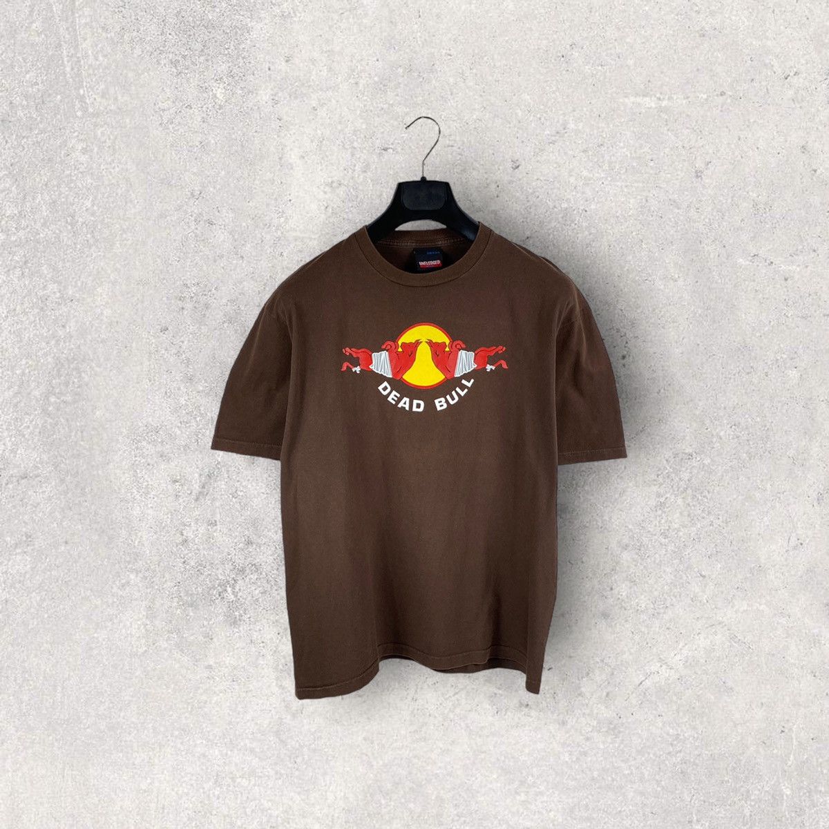 Japanese Brand × Red Bull × Vintage Japanese Brand Vintage Unfledged Dead Red Bull Tee T shirt Size US L / EU 52-54 / 3 - 1 Thumbnail