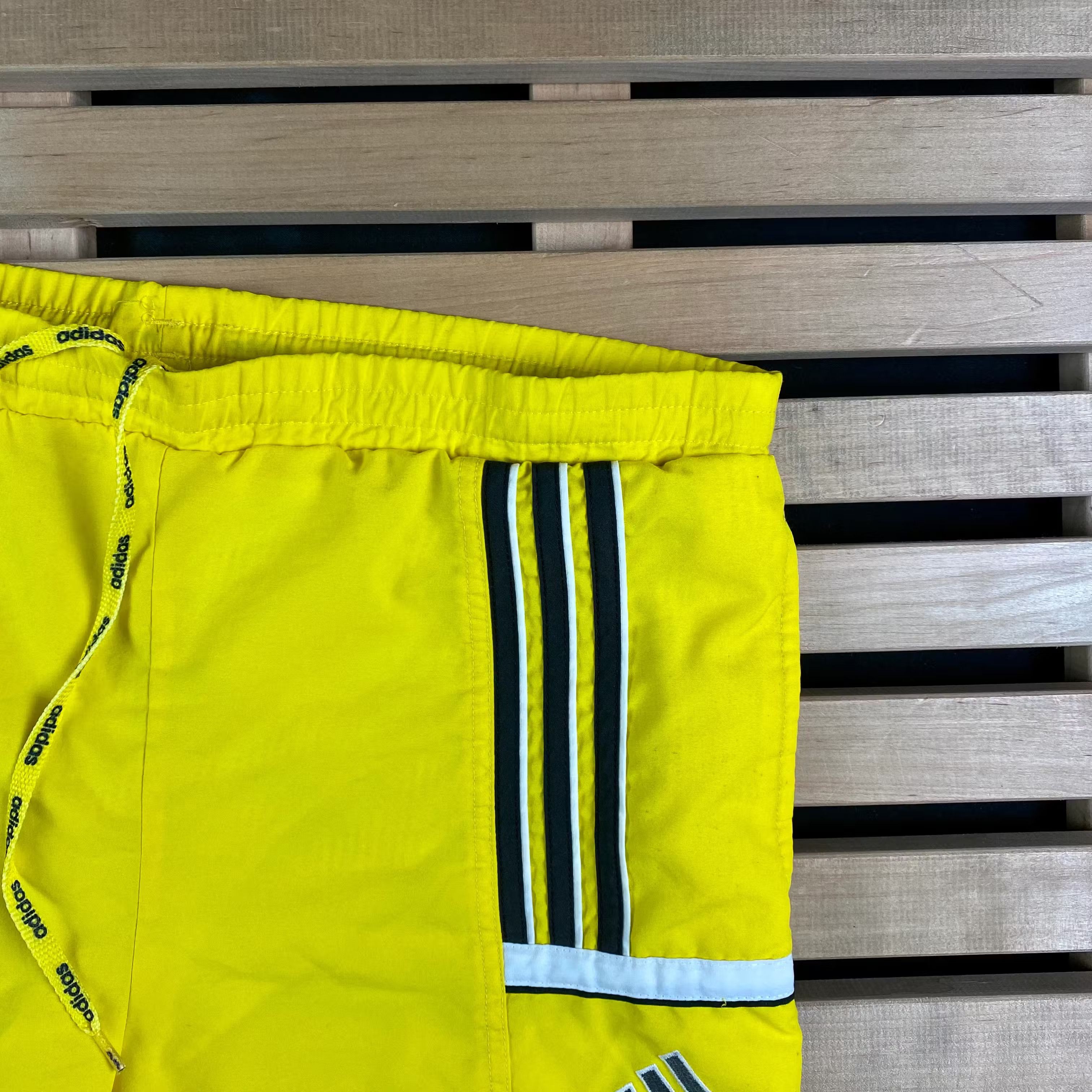 Adidas × Vintage Mens Shorts Adidas Vintage Size S Yellow Size US 30 / EU 46 - 2 Thumbnail