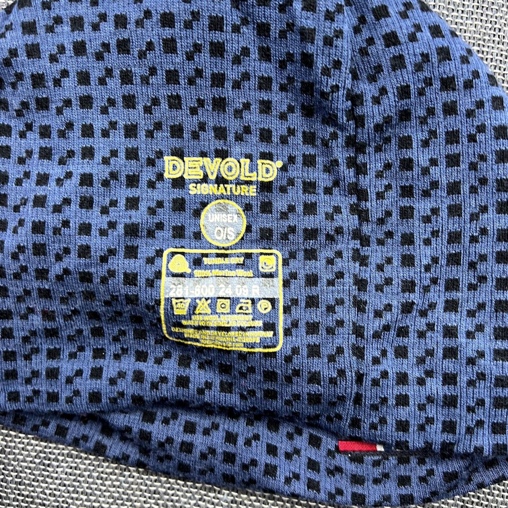 Vintage Devold Beanie Hat & Scarf Tube Blue Thermal 100% Merino Wool Unisex Adults One Size Knit Hat Mens Womens Vintage: No Size ONE SIZE - 3 Thumbnail