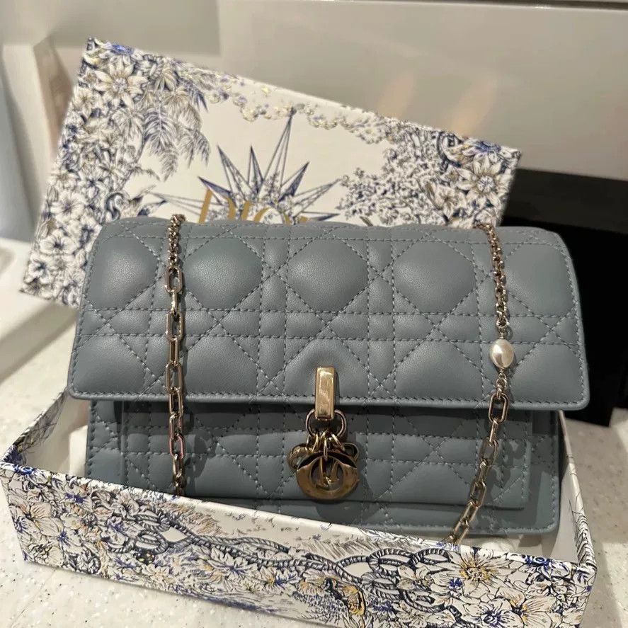 Dior Pre-loved Bag Very good condition Size ONE SIZE - 1 Thumbnail