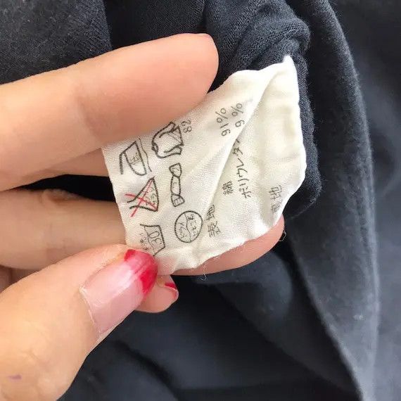 Moschino Vtg MOSCHINO LOVE JEANS Monogram Tee Shirt Made In Italy Size XS / US 0-2 / IT 36-38 - 6 Thumbnail