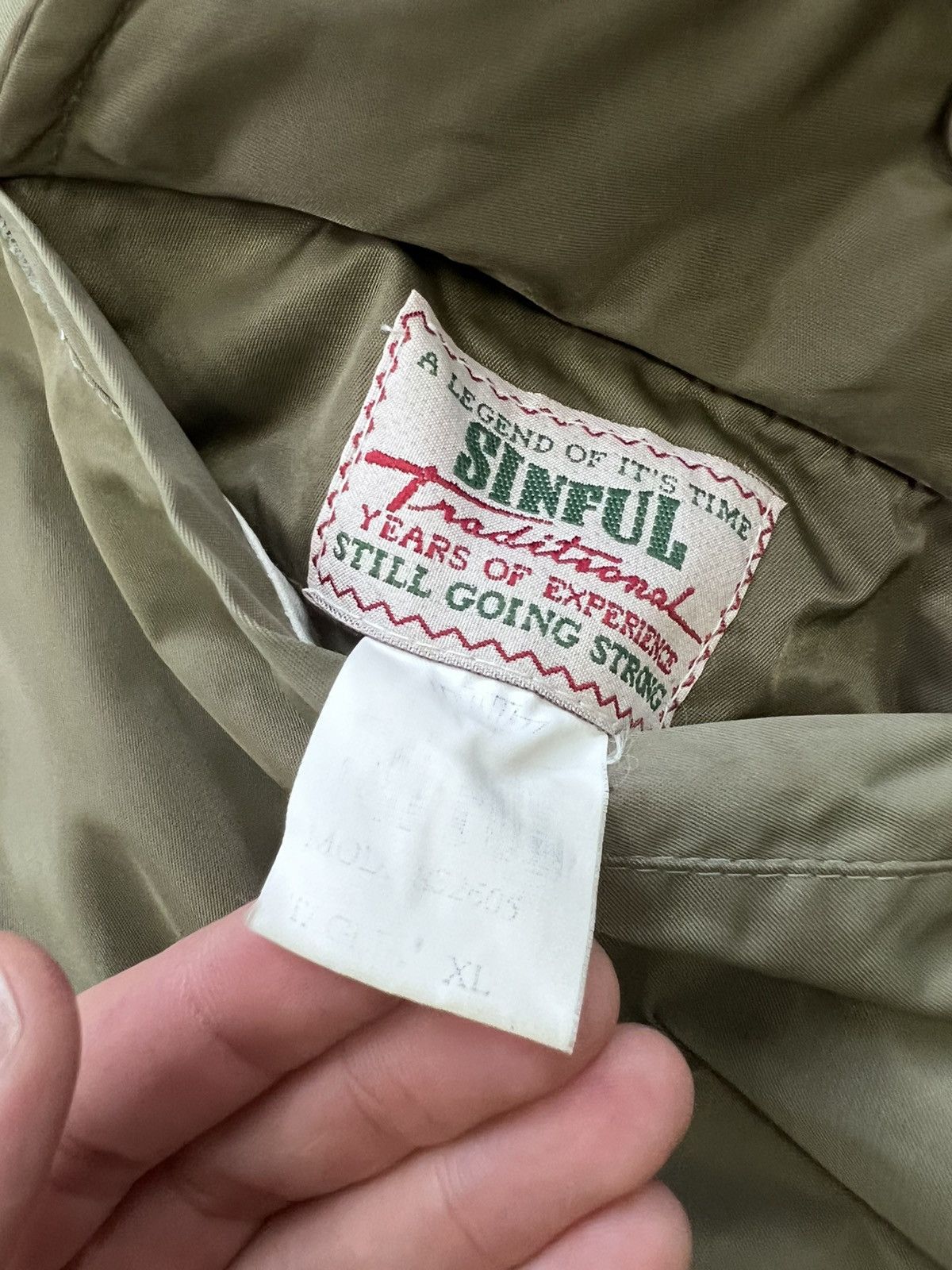 Alpha Industries Vintage KANYE WEST STYLE Alpha Industries Bomber Jacket Size US XL / EU 56 / 4 - 6 Thumbnail