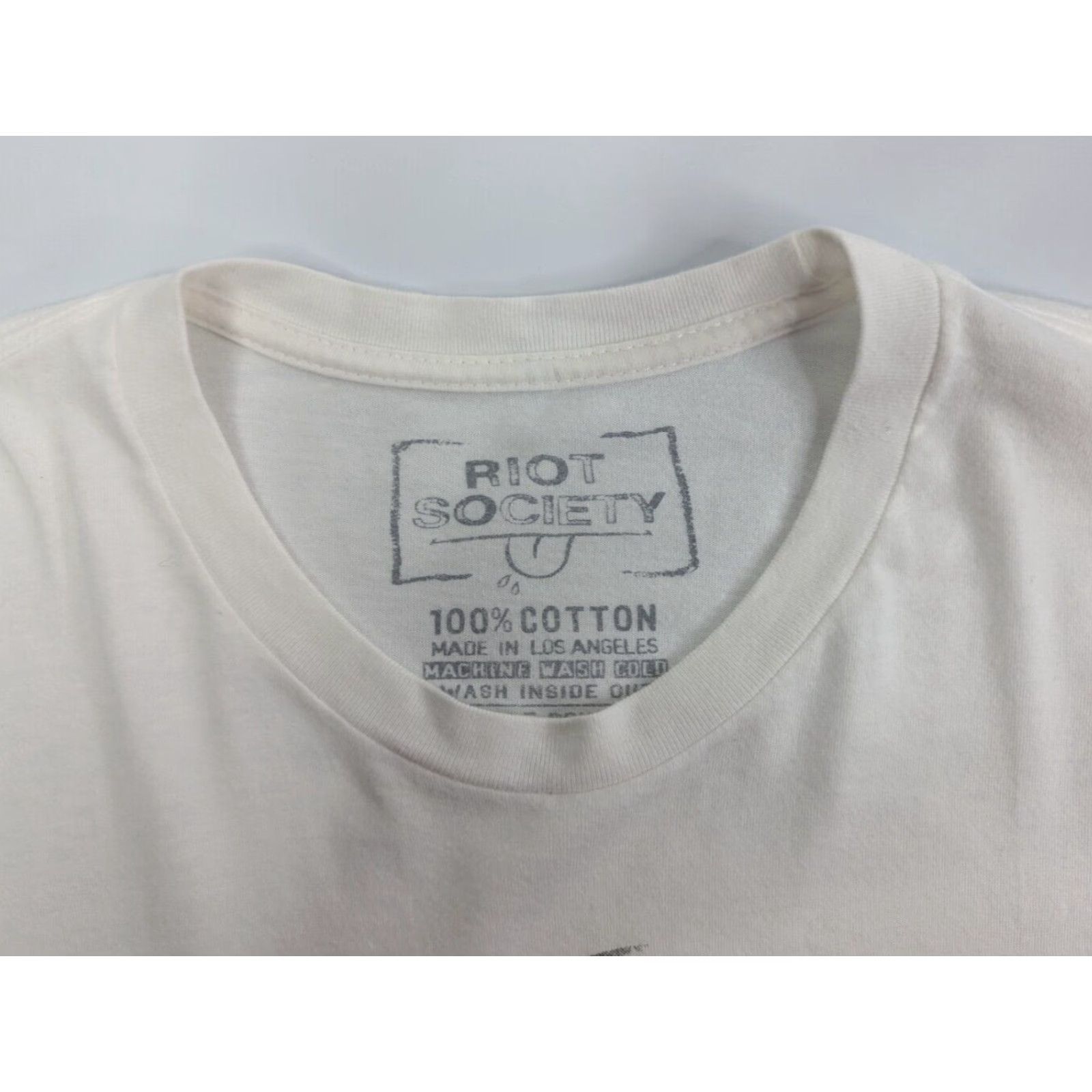 Vintage Riot Society T-Shirt Men's California Penguin Chillin Graphic Tee White L Size US L / EU 52-54 / 3 - 6 Thumbnail