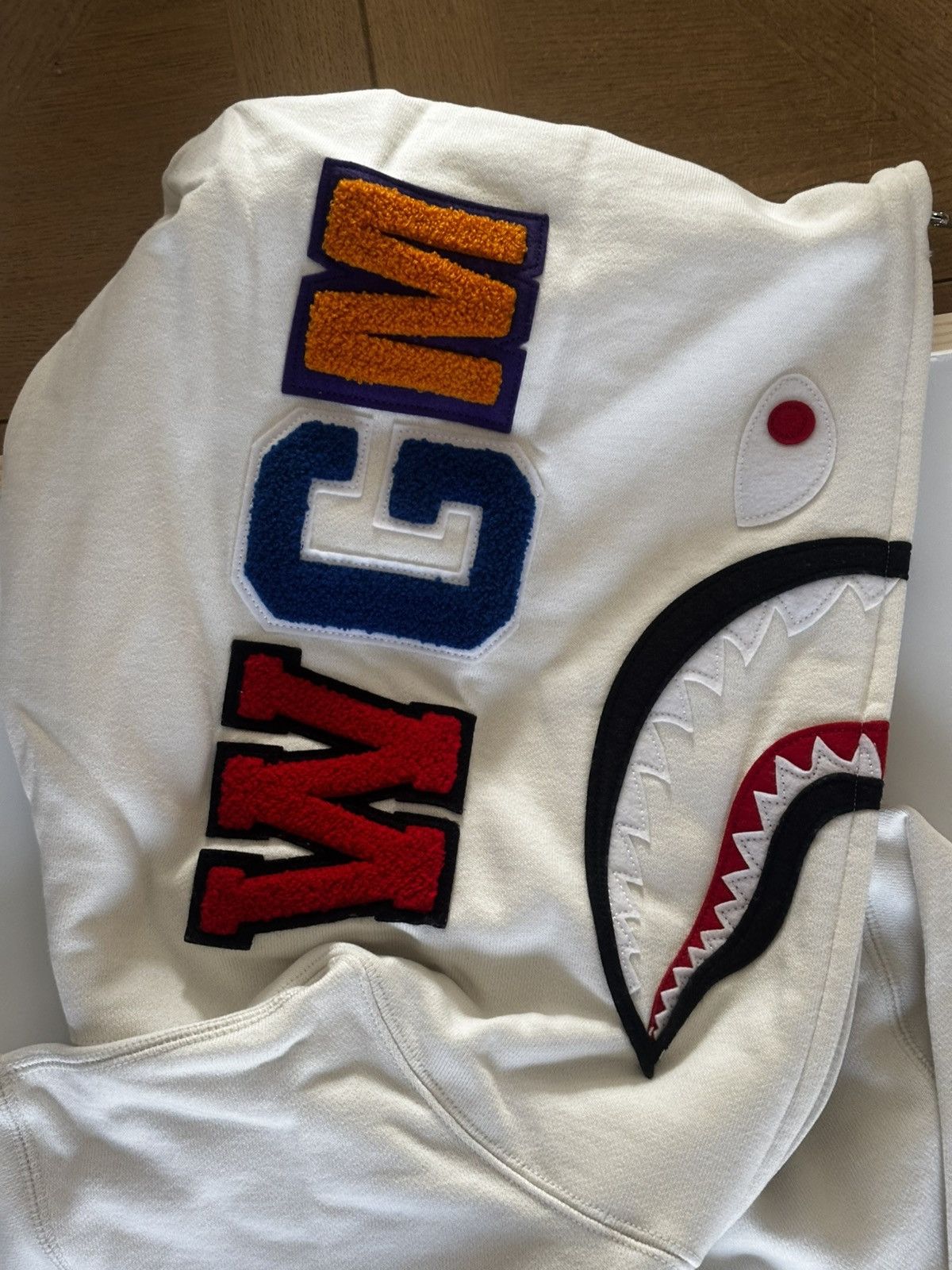 Bape Authentic ape bape shark full zip hoodie ivory XL new Size US XL / EU 56 / 4 - 3 Thumbnail