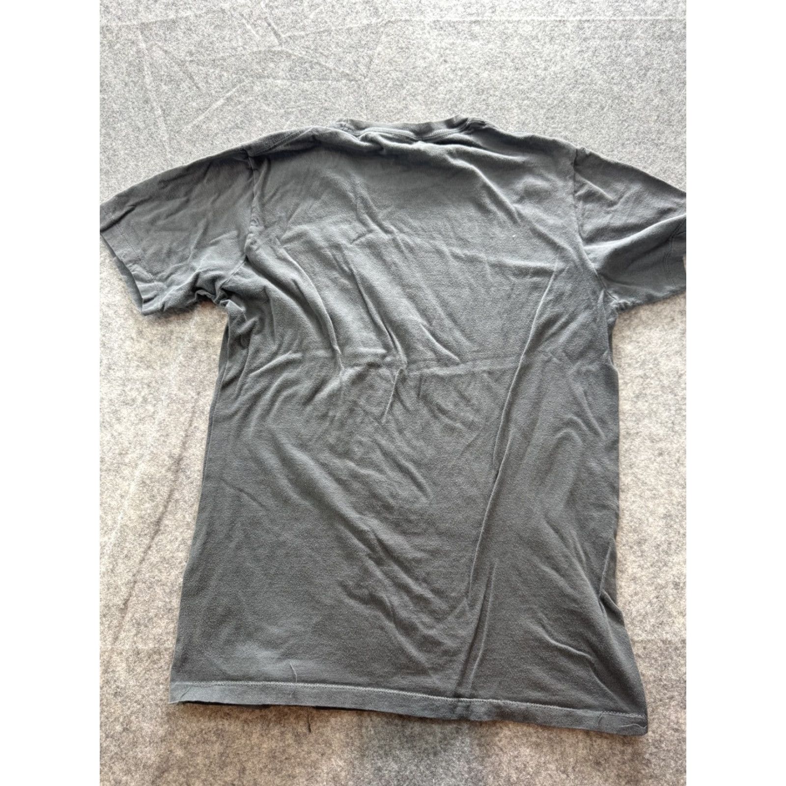 Vintage VINTAGE NO TAG Pink Floyd Shirt Mens L Gray Short Sleeve Retro Hippie Grunge Reprint Distressed Size US L / EU 52-54 / 3 - 3 Thumbnail
