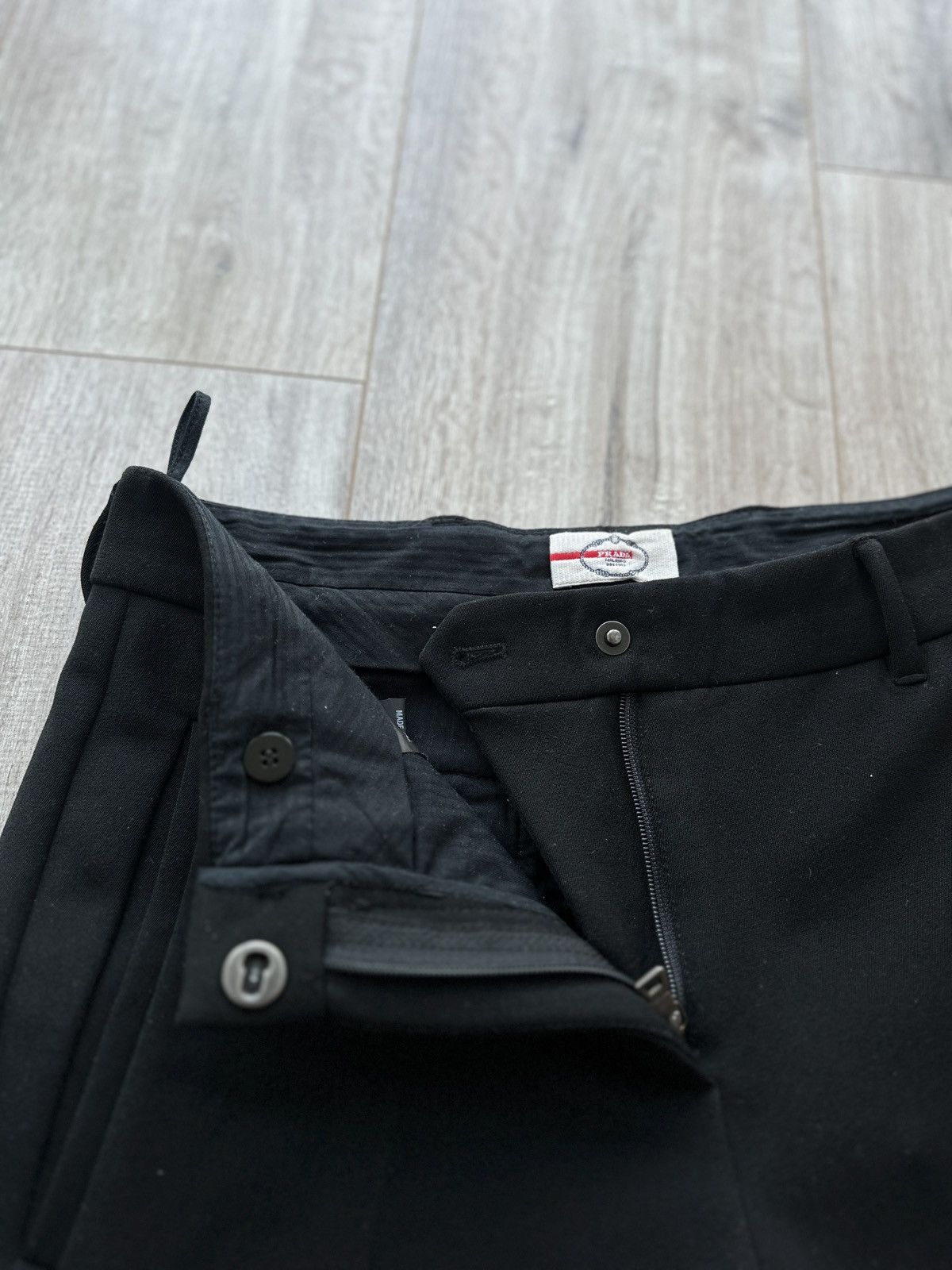 Prada Prada Zippers Soft Trousers Made in Italy Size 27" / US 4 / IT 40 - 7 Thumbnail