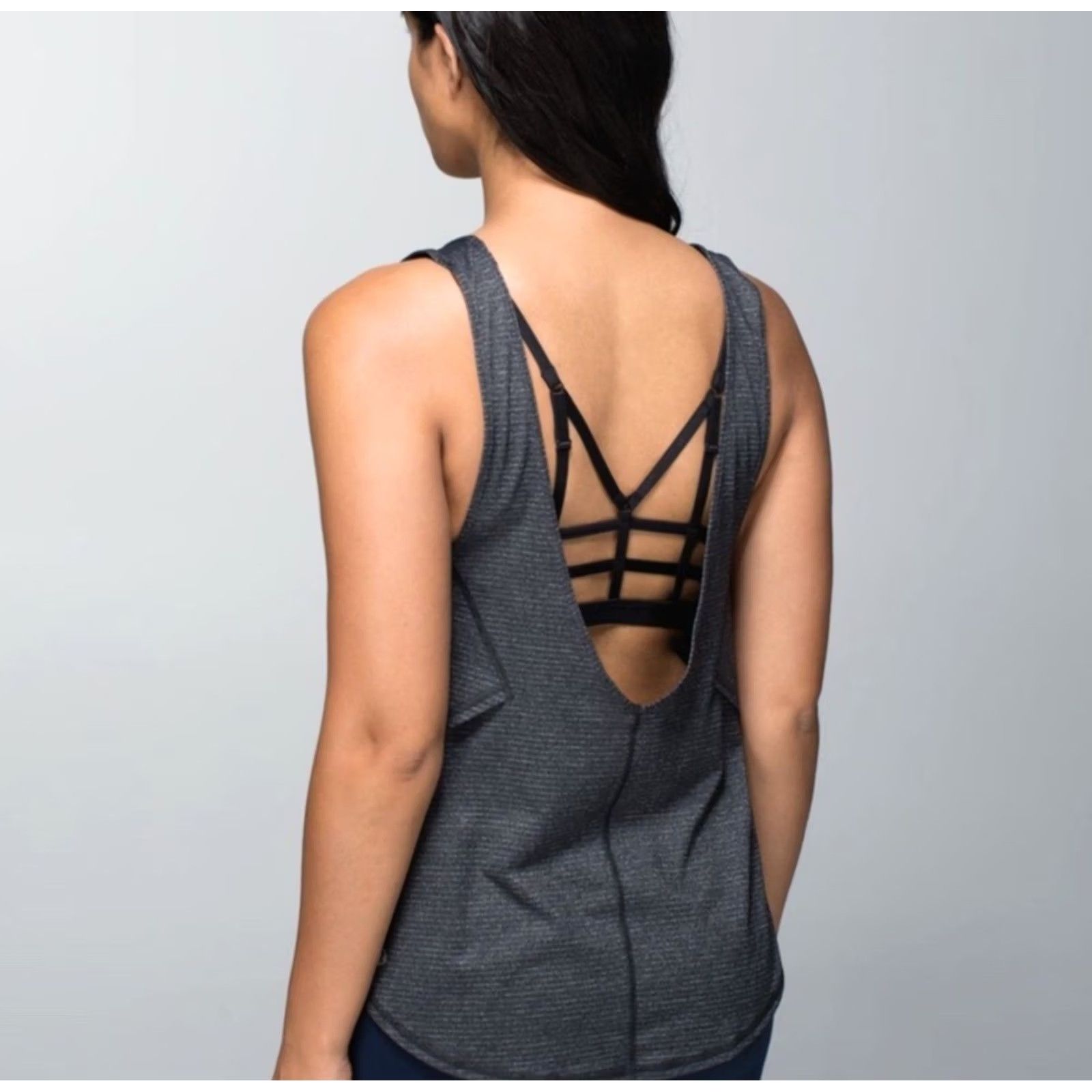Lululemon Lululemon Tank Top Womens Small Sculpt II Open Back Lightweight Singlet Yoga Shimmer Black/Grey Heather Strappy Adjustable Open Back Gym Size S / US 4 / IT 40 - 2 Thumbnail