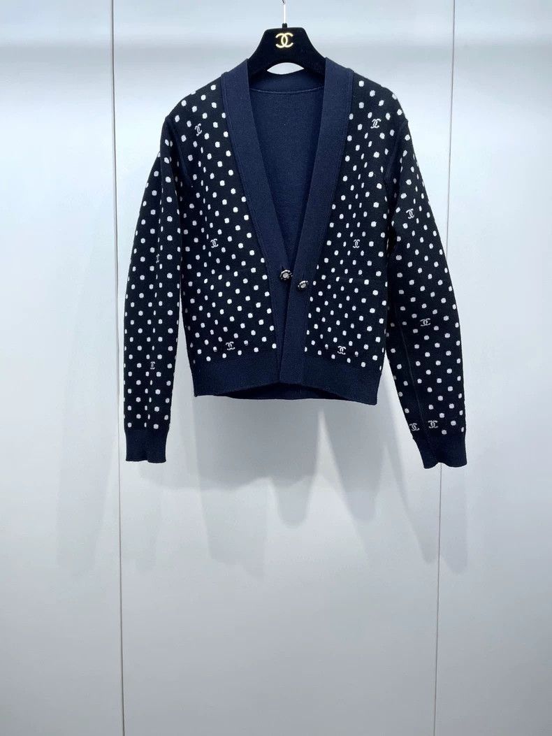 Chanel Chanel Reversible Cashmere Cardigan Sweater -2505 Size US S / EU 44-46 / 1 - 3 Thumbnail