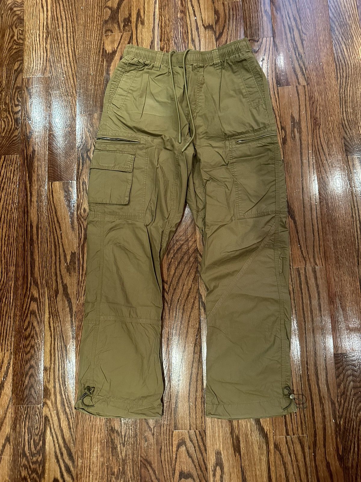 Standard Cloth Green Cargo Pants Size US 31 - 1 Thumbnail
