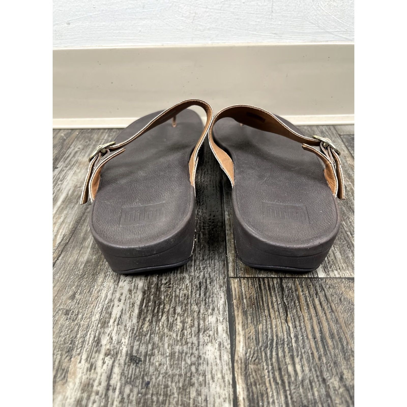 Vintage FitFlop Lulu Sandals Womens 10 Brown Leather Flip Flop Sandal Slip On Wedge Breathable Comfort Travel Shoes Size US 10 / IT 40 - 3 Thumbnail