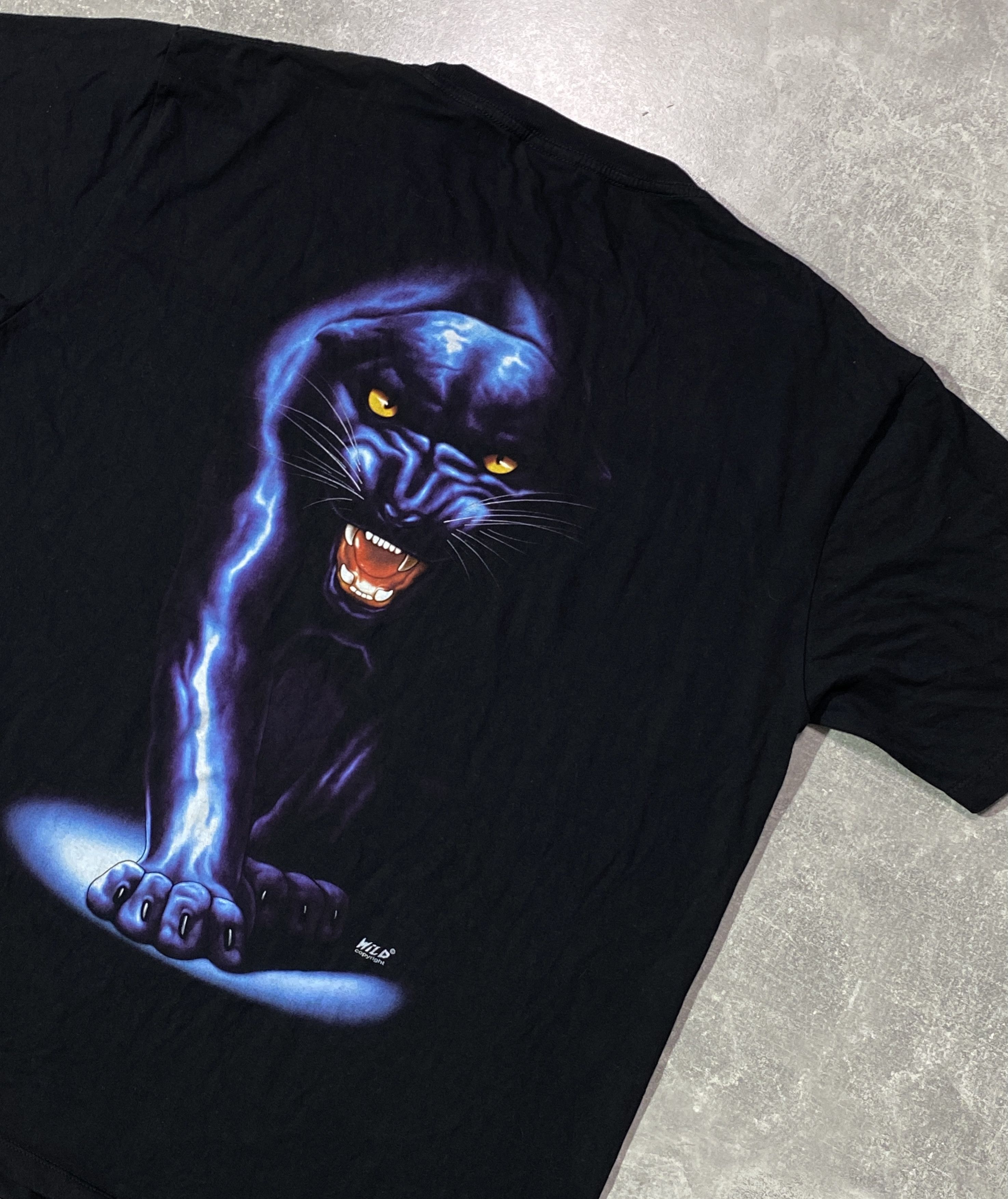 Vintage Vintage 90s WILD Dark Lightning Panther T-shirt Size US XL / EU 56 / 4 - 7 Thumbnail