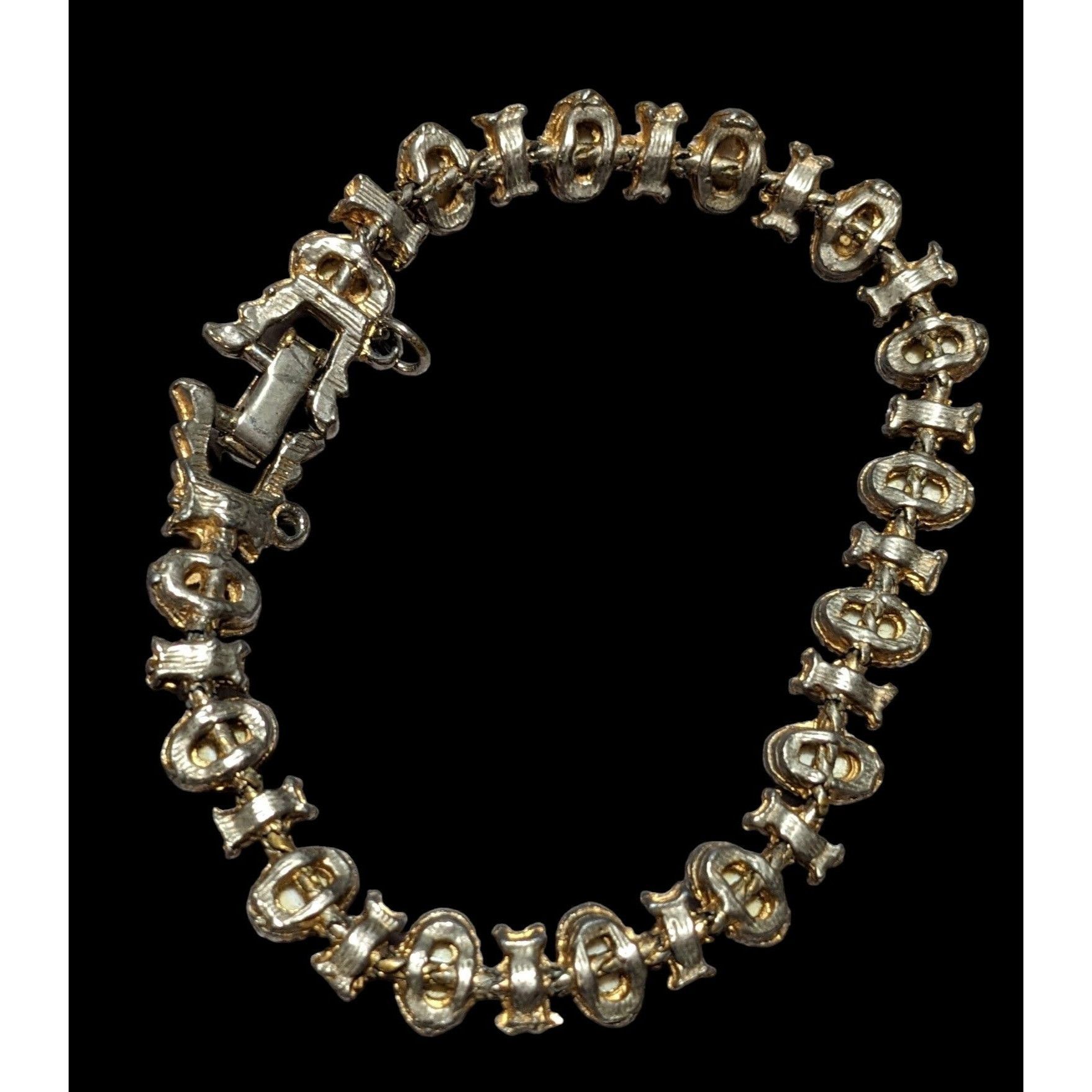 Other Vintage White Cabochon Bracelet Size ONE SIZE - 4 Thumbnail