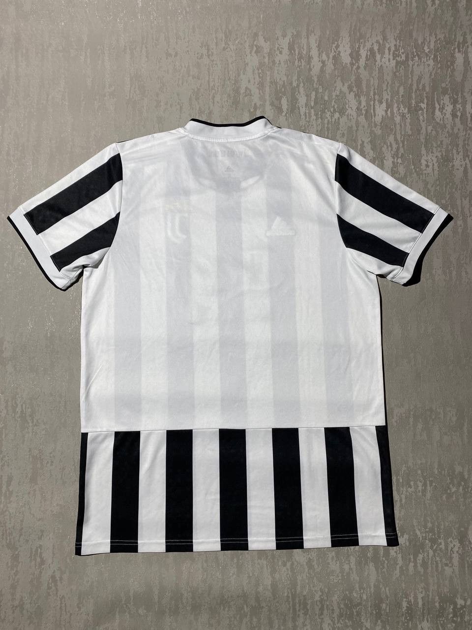 Adidas Adidas Juventus Jersey Home football shirt 2021/22 Size US L / EU 52-54 / 3 - 12 Thumbnail