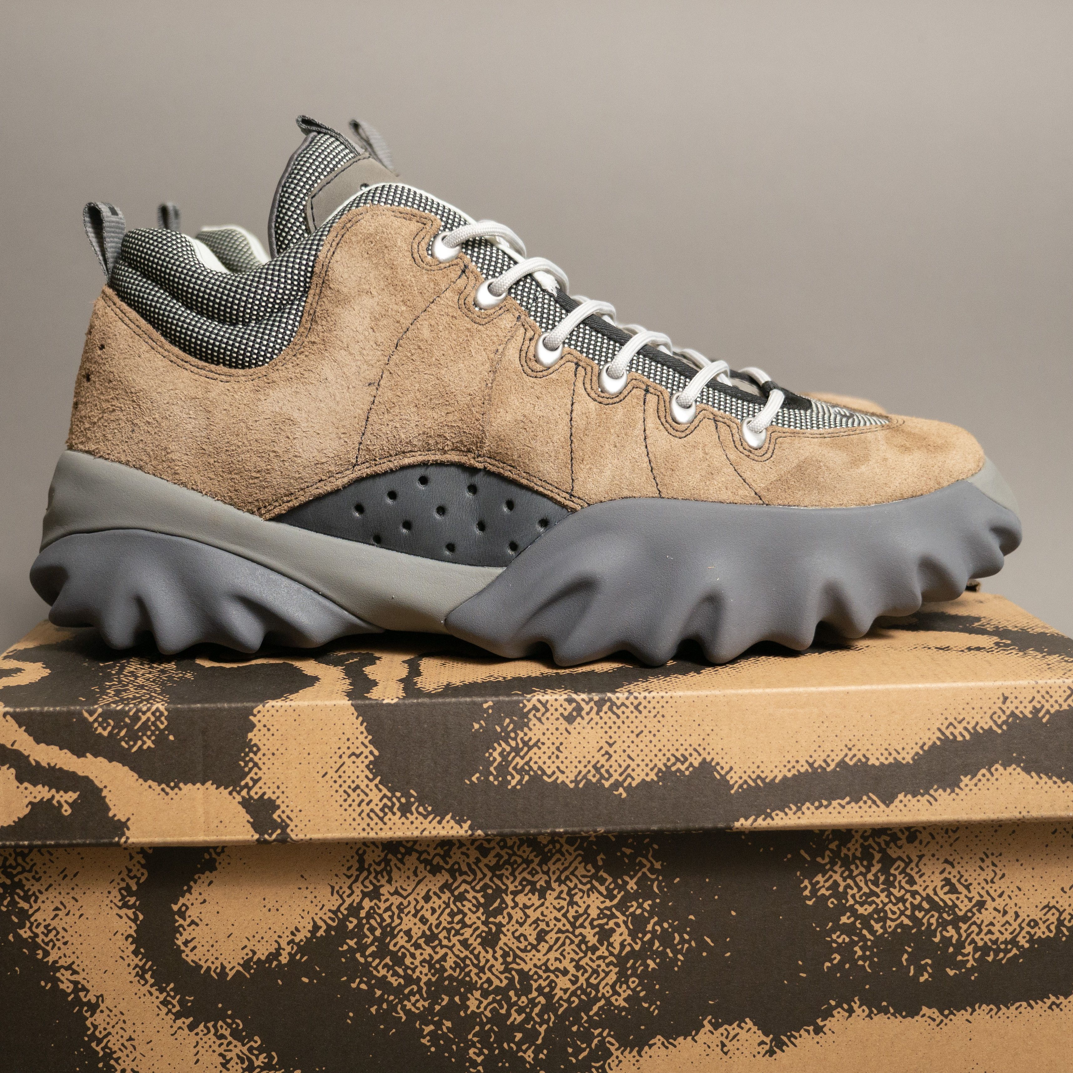 Brain Dead × Oakley Oakley x Brain Dead Edge Boot Cobblestone 11.5 Size US 12.5 / EU 45-46 - 1 Thumbnail