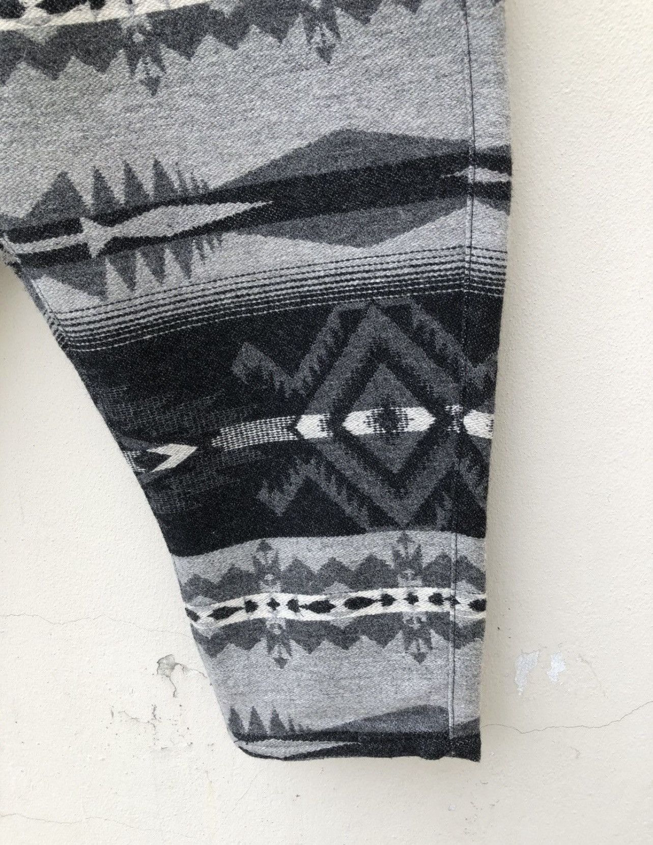 Japanese Brand Rehacer Japan Native Navajo Wool Cropped Pant Size US 30 / EU 46 - 12 Thumbnail