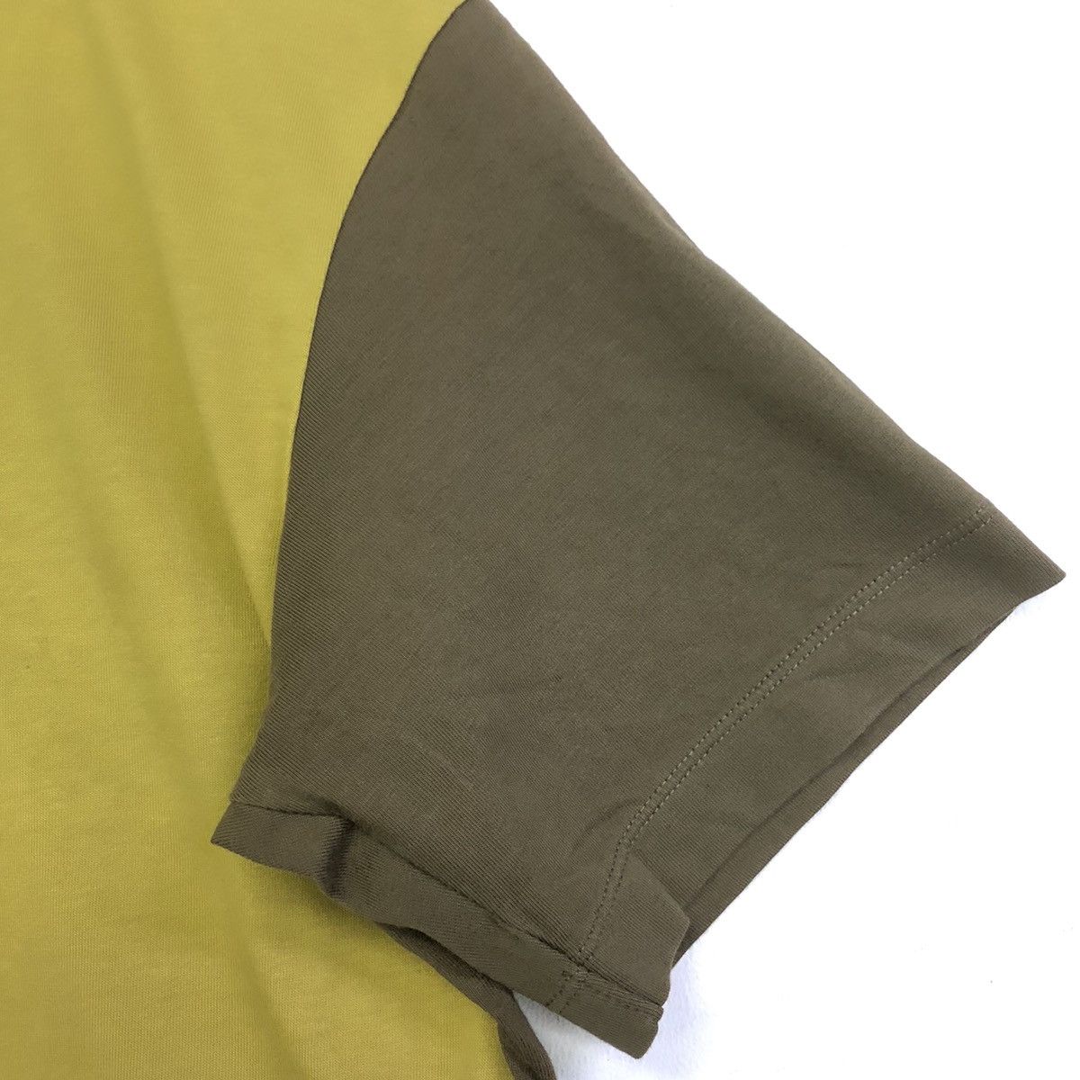 Marni × Uniqlo Marni X Uniqlo S/S Round Neck Short Sleeve Tshirt Size US S / EU 44-46 / 1 - 5 Thumbnail