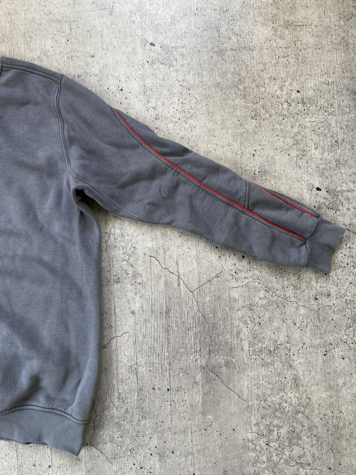 Nike Vintage 90s Nike Distressed Sweatshirt Y2K Size US S / EU 44-46 / 1 - 4 Thumbnail