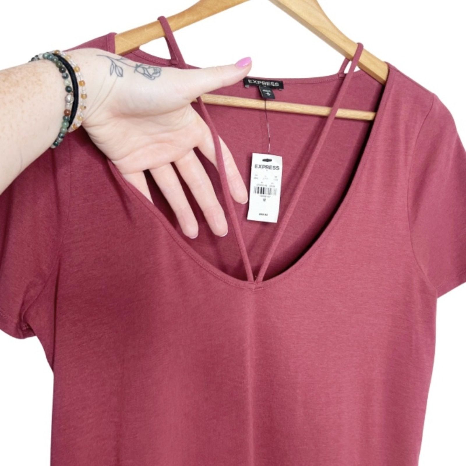 Express New with Tag Express Women’s Cut Out V-Neckline Mini Dress Size M / US 6-8 / IT 42-44 - 4 Thumbnail