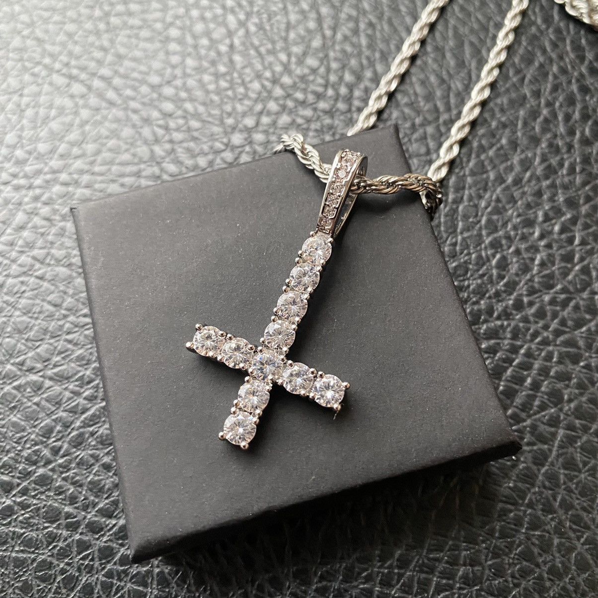 Jewelry Upside Down Cross Inverted Diamond Pendant W/ 18" Rope Chain in Silver, Men's
