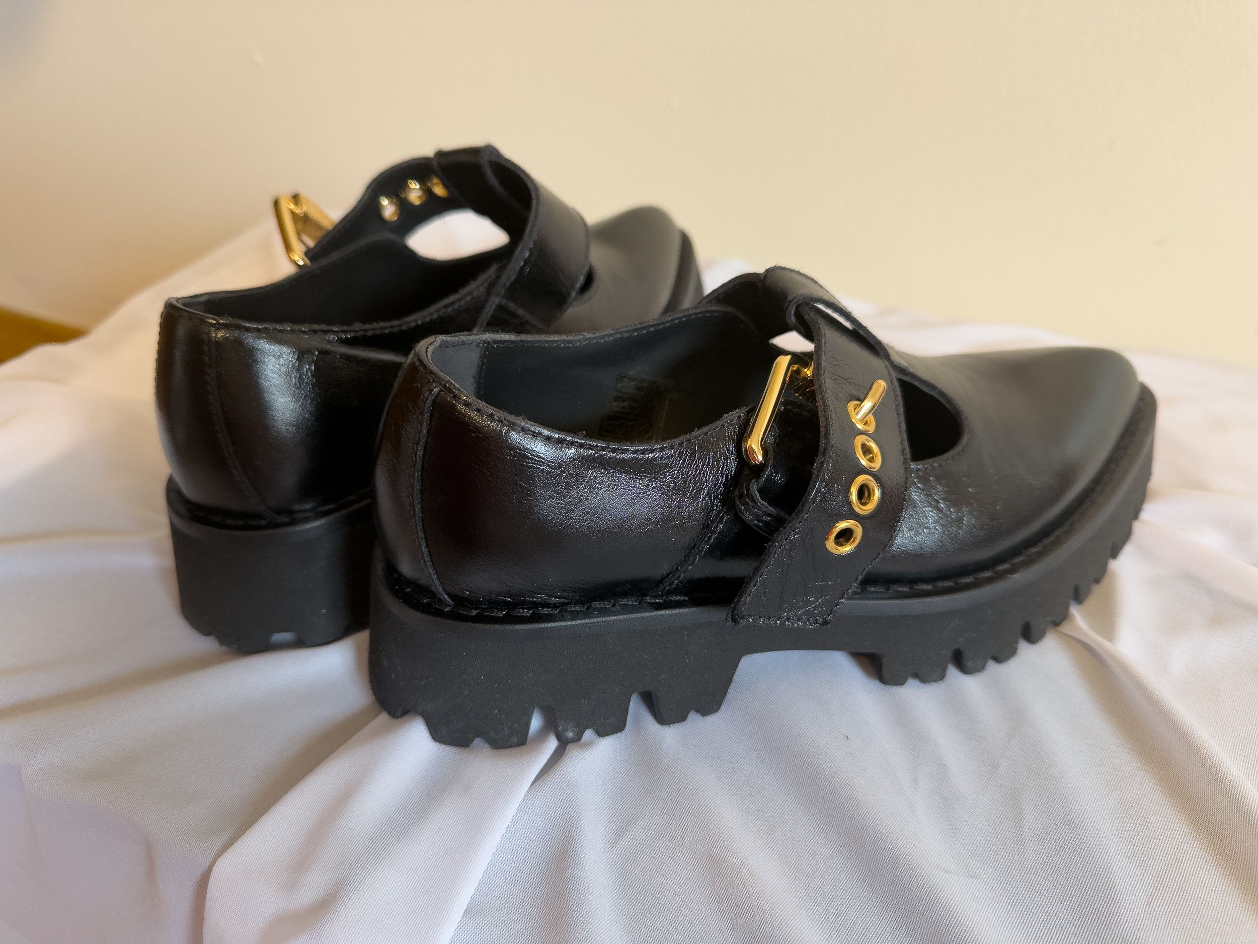 Moschino Pointed toe Leather Loafers Size US 5 / IT 35 - 5 Thumbnail