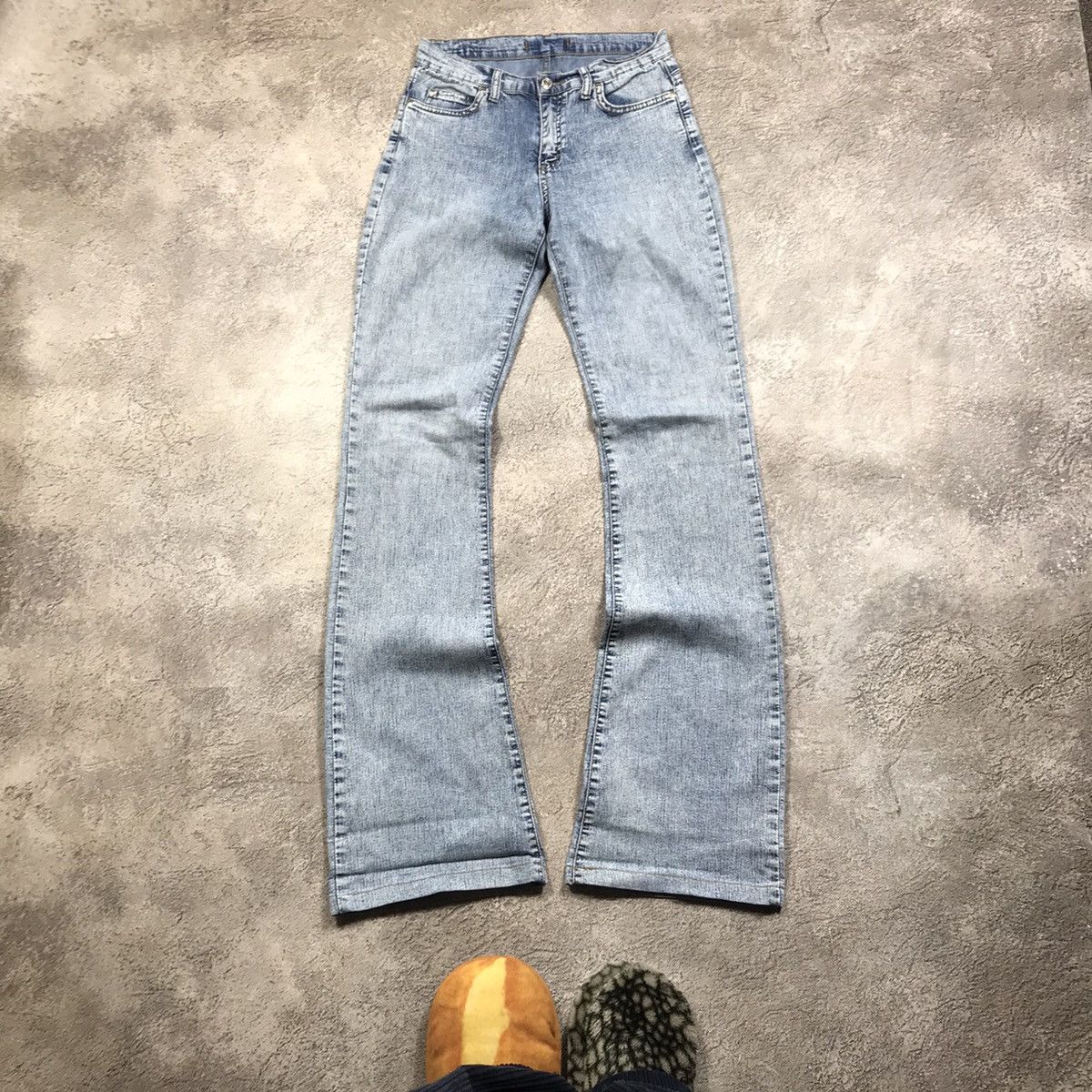 Vintage Vintage Y2K Distressed Flared Jeans Grunge Baggy 90s Logo 27 Size 27" / US 4 / IT 40 - 1 Thumbnail