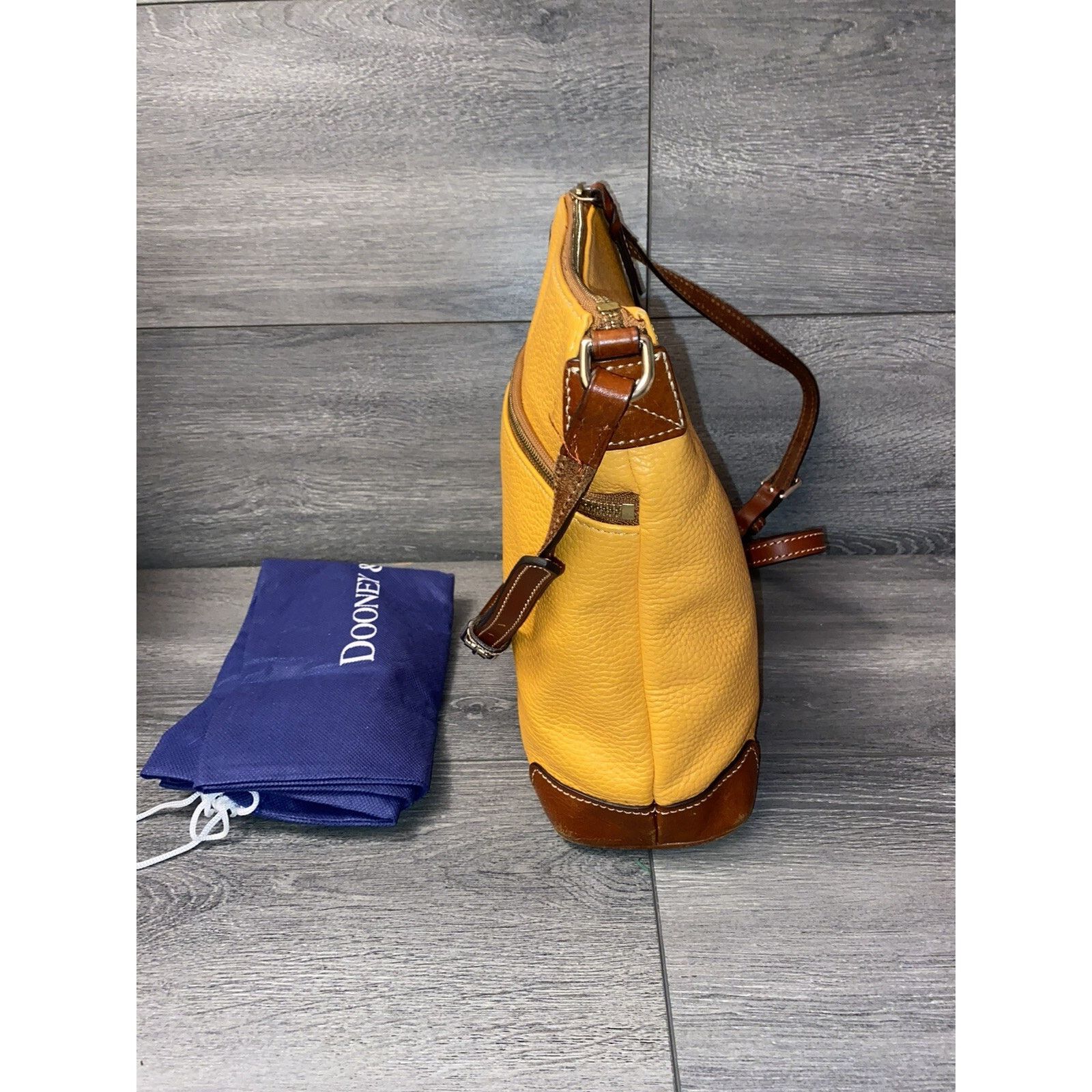 Dooney & Bourke Dooney & Bourke Pebble Leather Crossbody bag marigol A260501 Size ONE SIZE - 6 Thumbnail