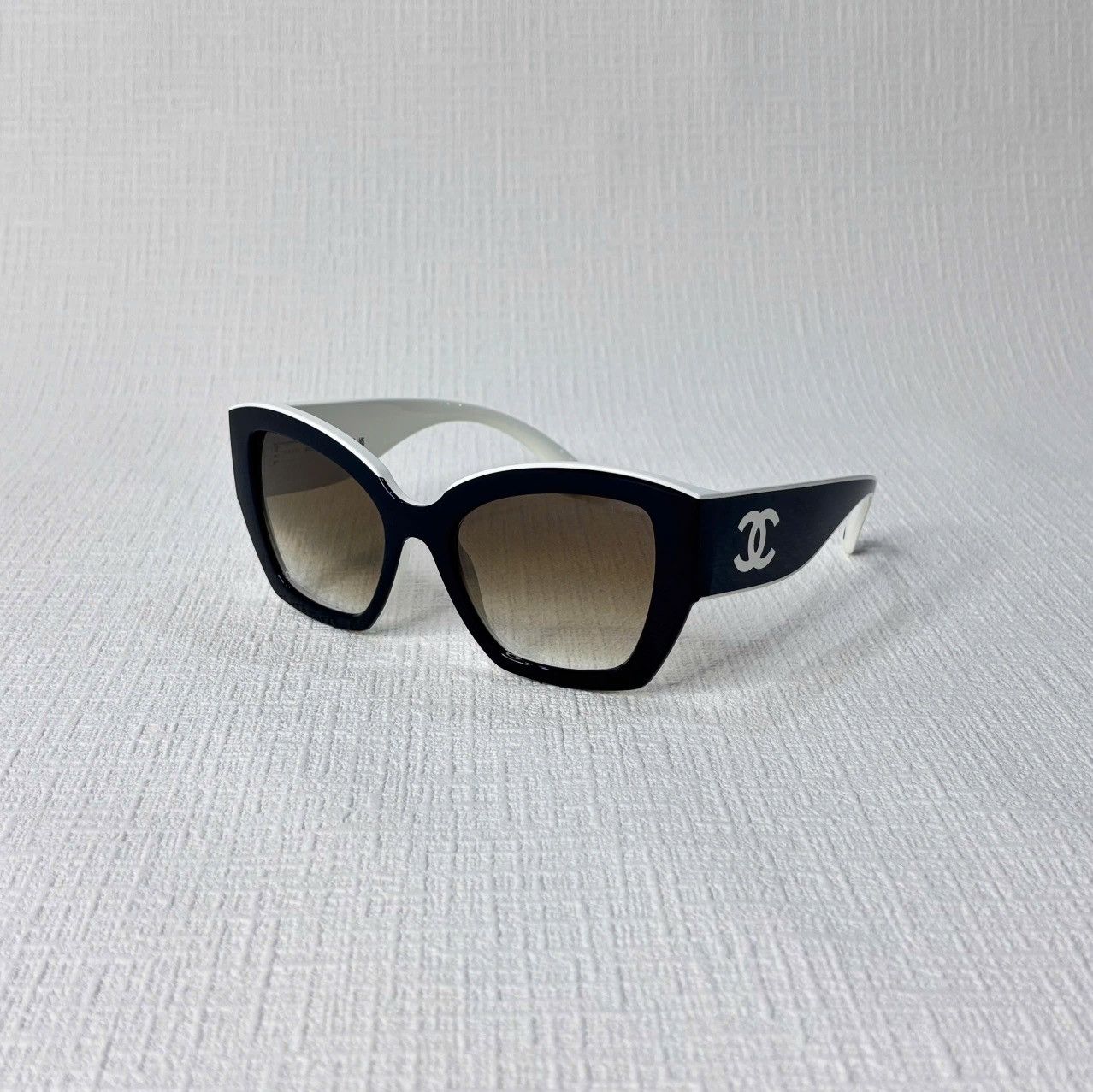 Chanel CHANEL 0CH6058 Size ONE SIZE - 1 Thumbnail