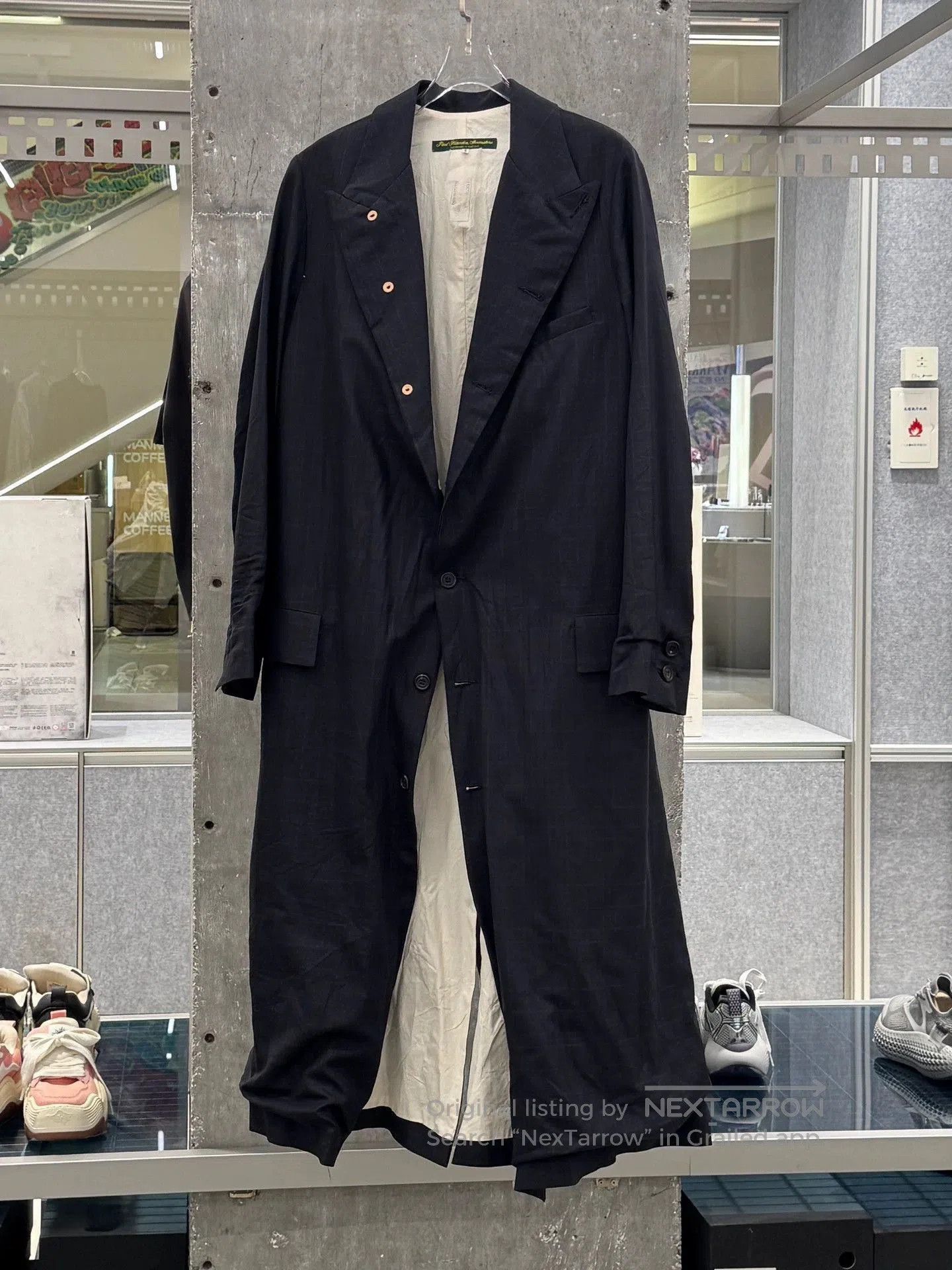Paul Harnden Shoemakers Long Black Coat with Button Closure. Size US S / EU 44-46 / 1 - 1 Thumbnail