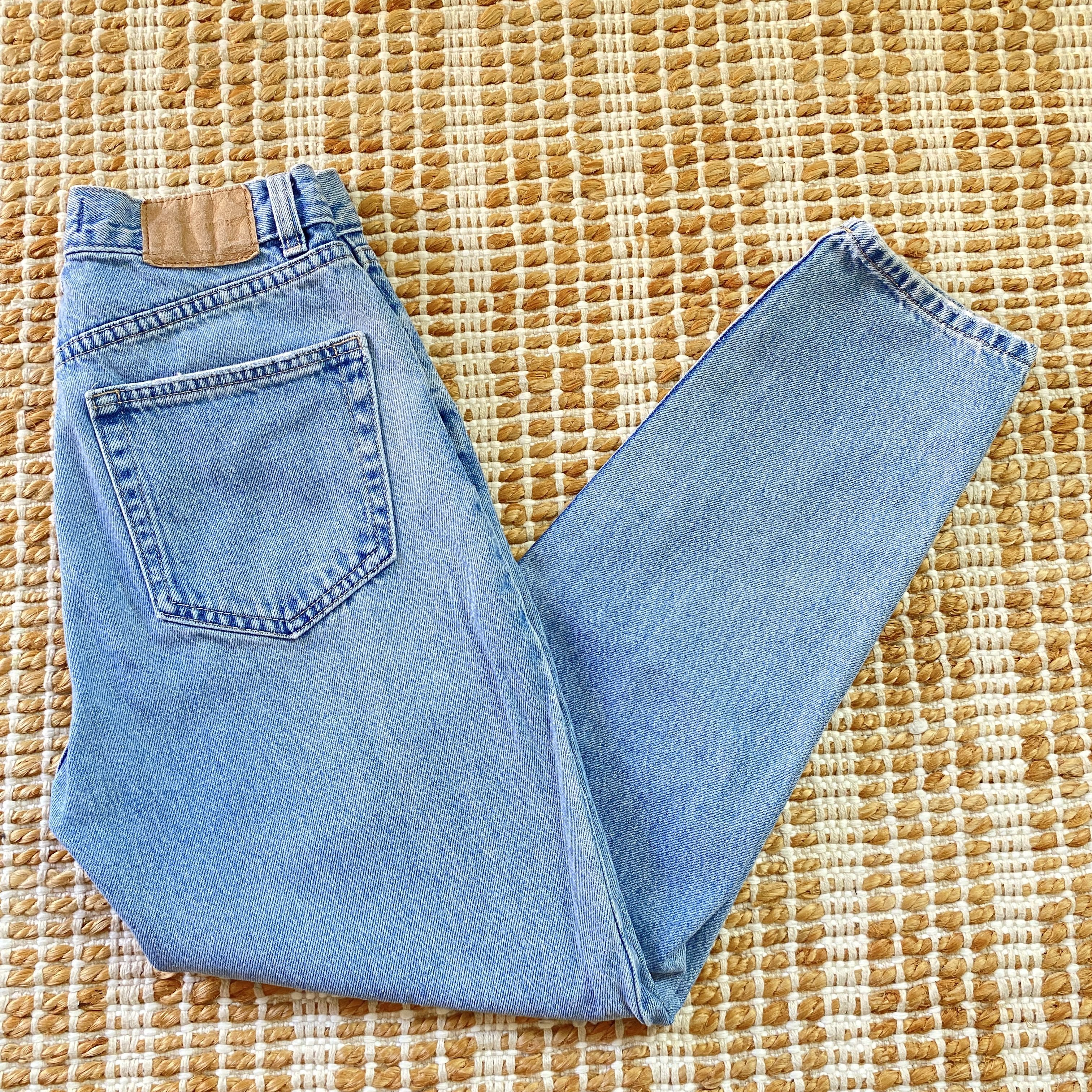Bershka Bershka Medium Wash Mid-Rise Jeans US 2 | Tapered Ankle Size 26" / US 2 / IT 38 - 2 Thumbnail