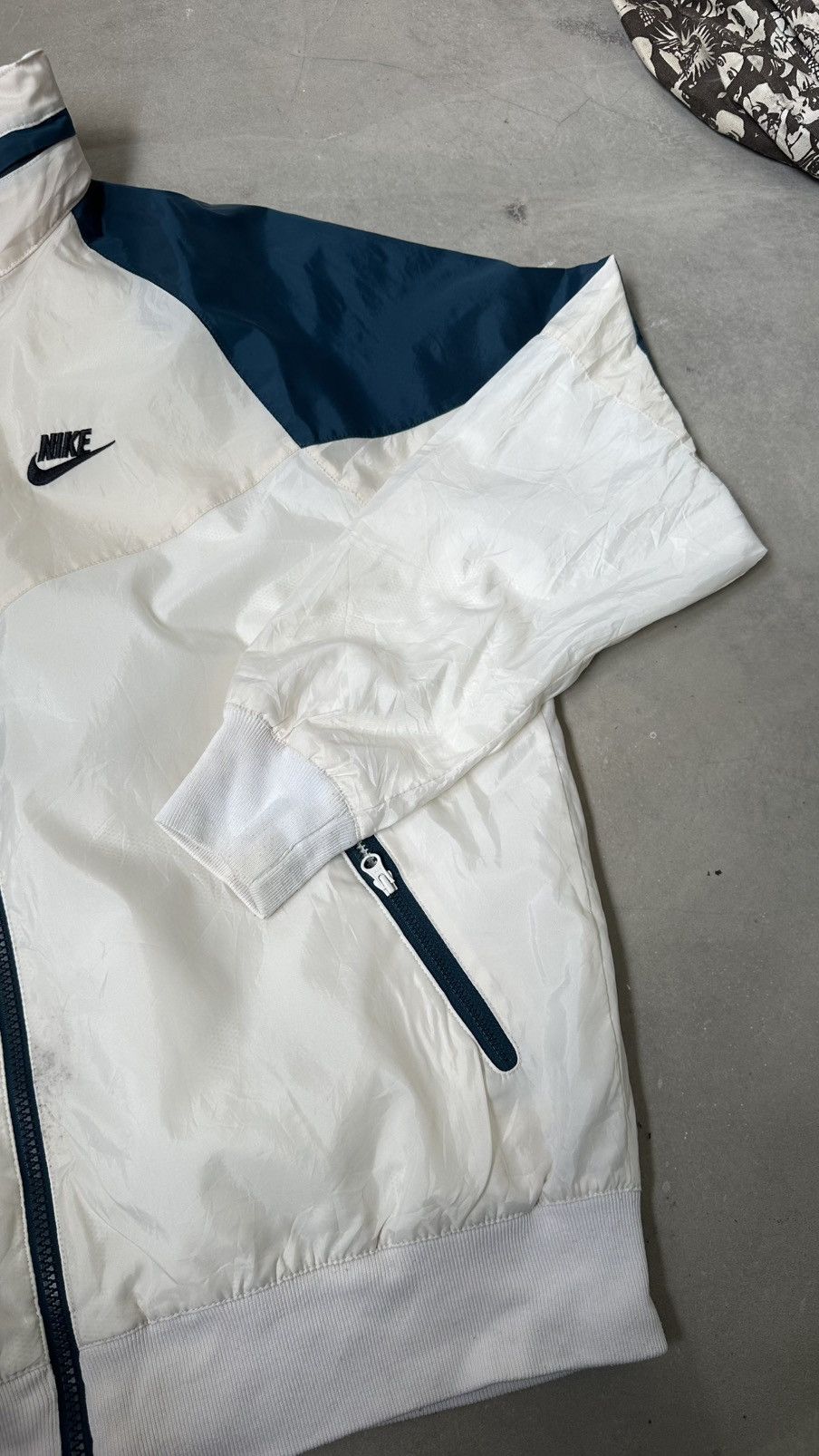 Nike NIKE WINDBREAKER Size US L / EU 52-54 / 3 - 2 Thumbnail