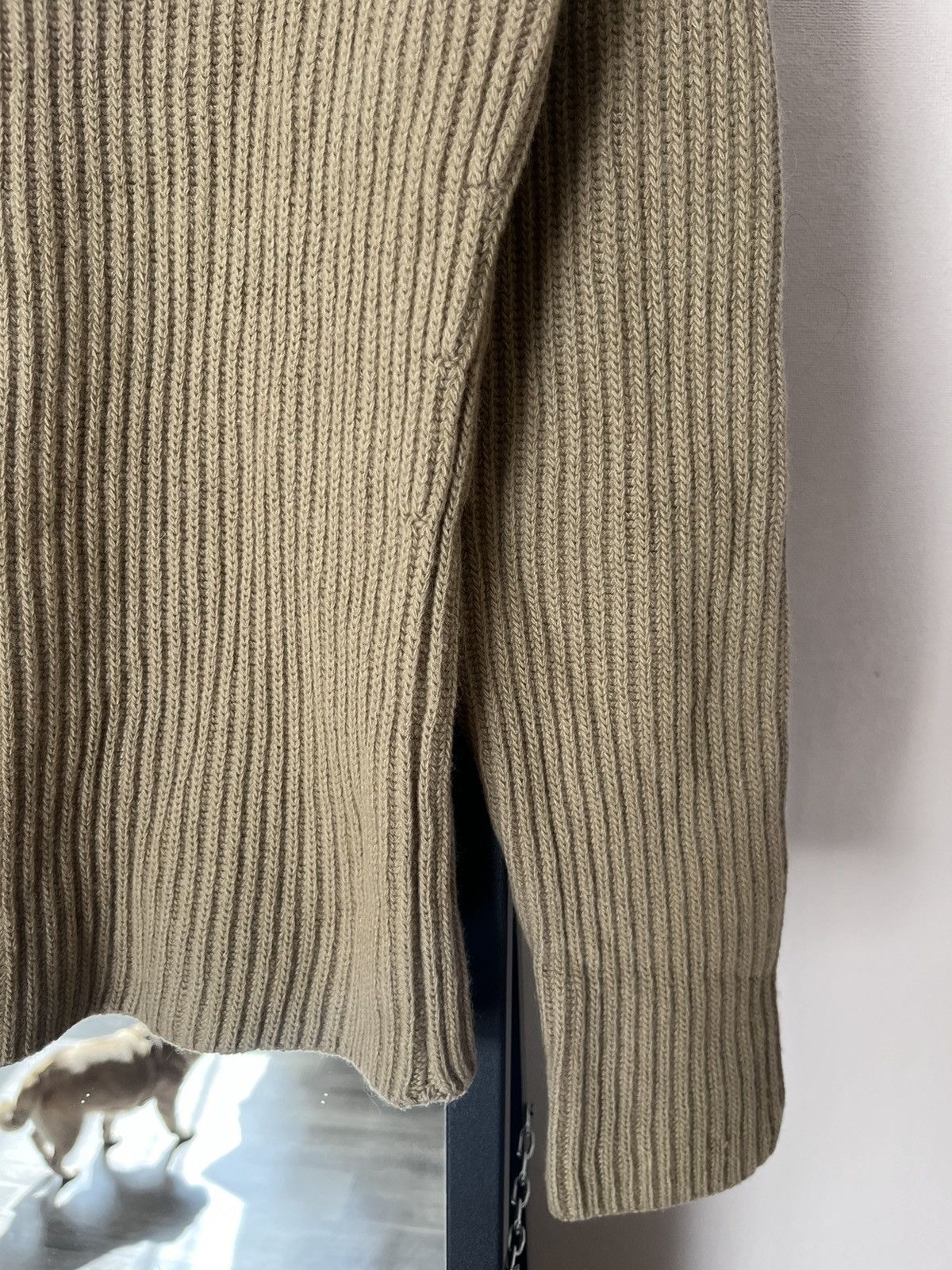Prada Prada Virgin Wool/Cashmere V-Neck Crop Ribbed Knit Sweater Size L / US 10 / IT 46 - 2 Thumbnail