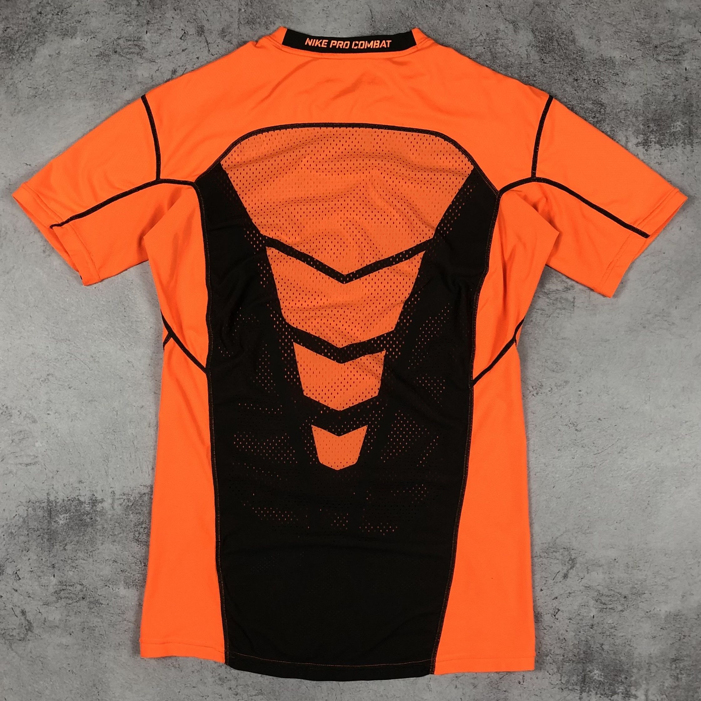 Nike Nike Pro Combat Dri-Fit Compression Tee Hypercool Size US L / EU 52-54 / 3 - 13 Thumbnail