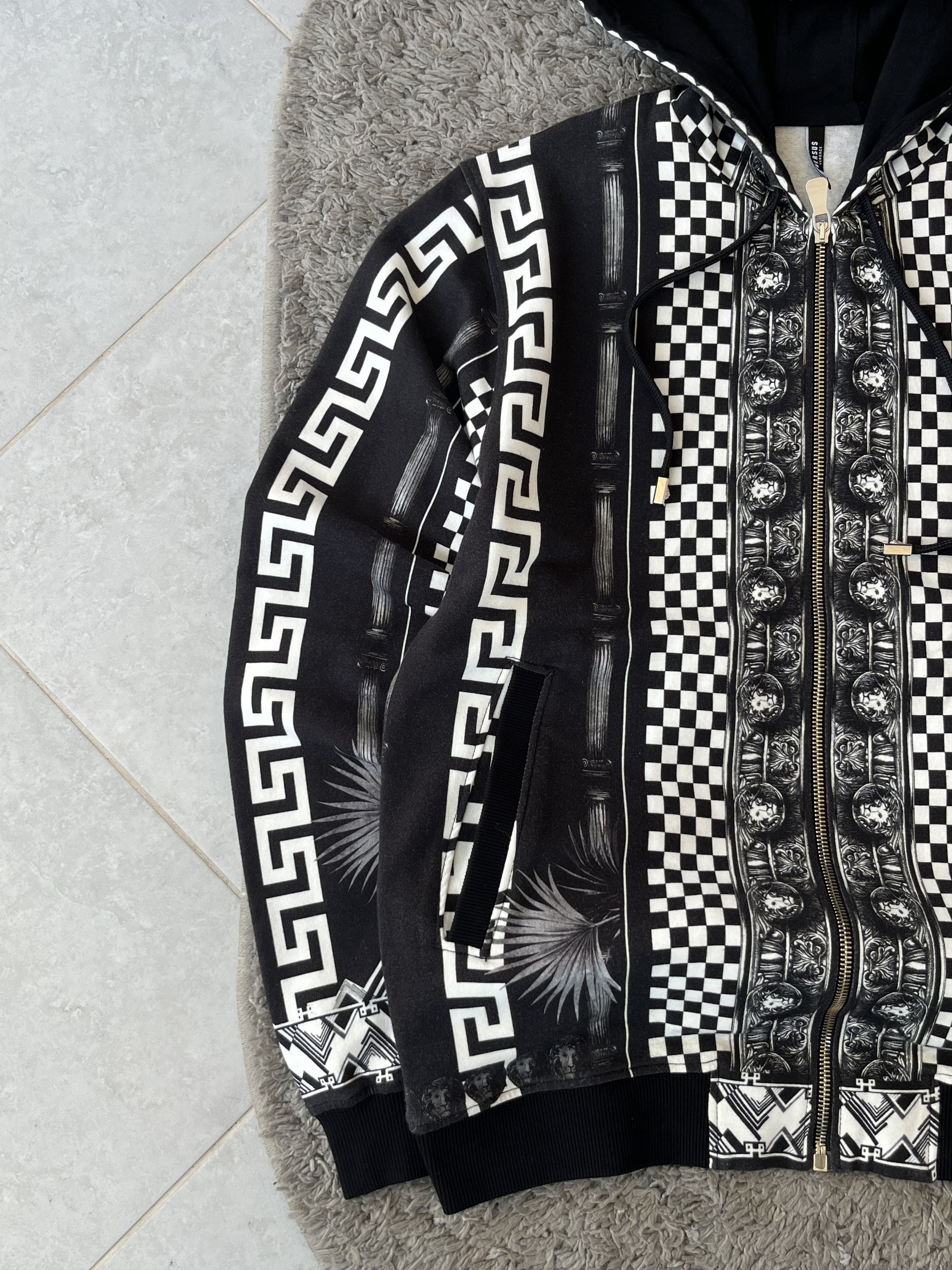 Versus Versace VERSACE VERSUS Full Zip Hooded Patterned Baroque Size US L / EU 52-54 / 3 - 3 Thumbnail