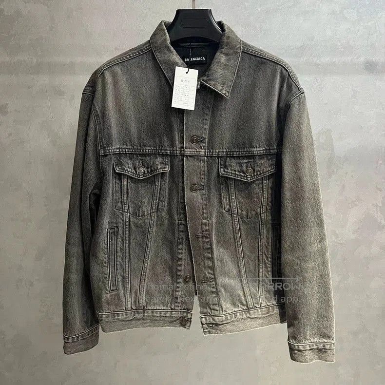 Balenciaga Balenciaga Gray Logo Denim Jacket. Size US S / EU 44-46 / 1 - 1 Thumbnail