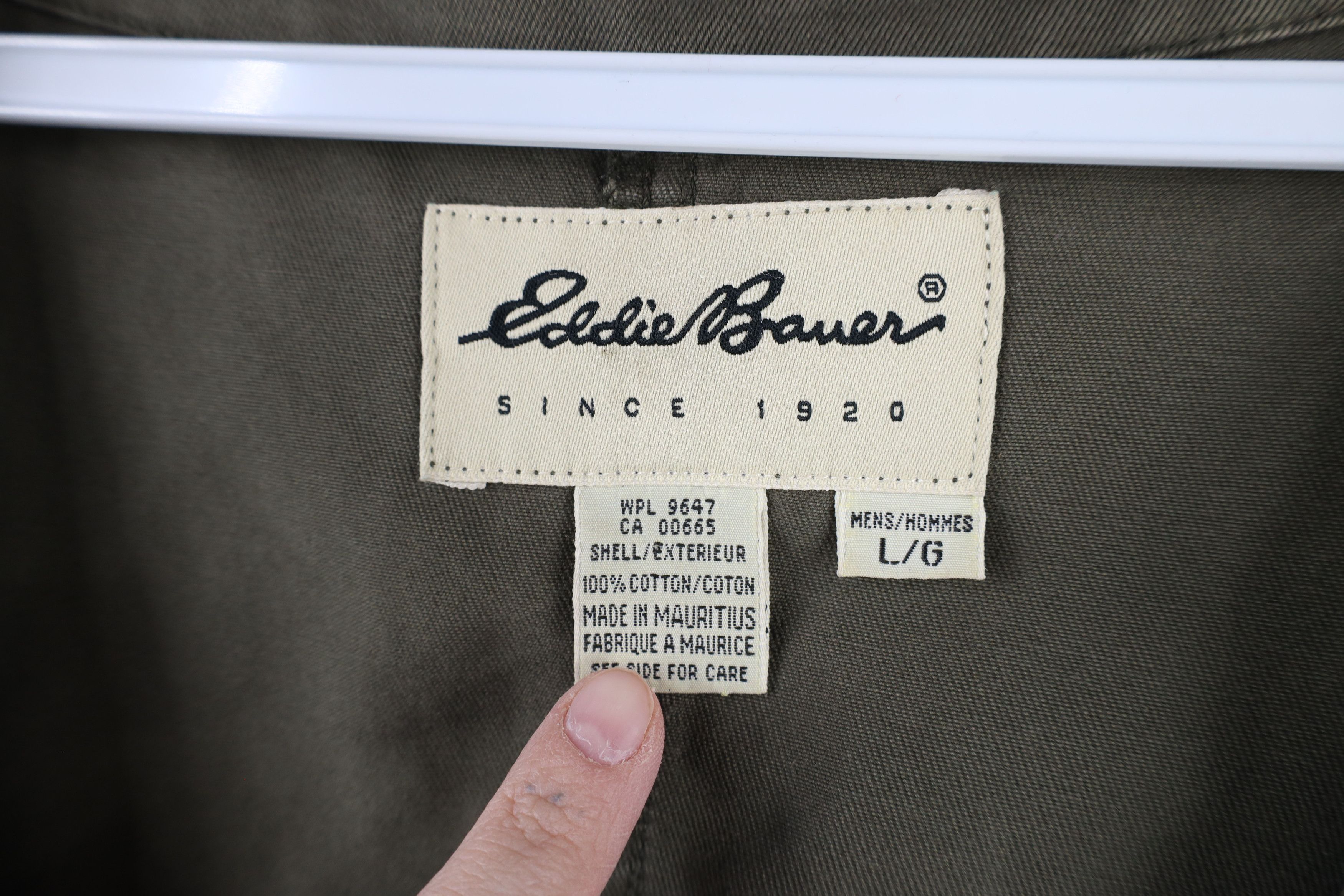 Eddie Bauer × Vintage Vintage 90s Eddie Bauer Tactical Fishing Vest Jacket Green Size US L / EU 52-54 / 3 - 8 Thumbnail