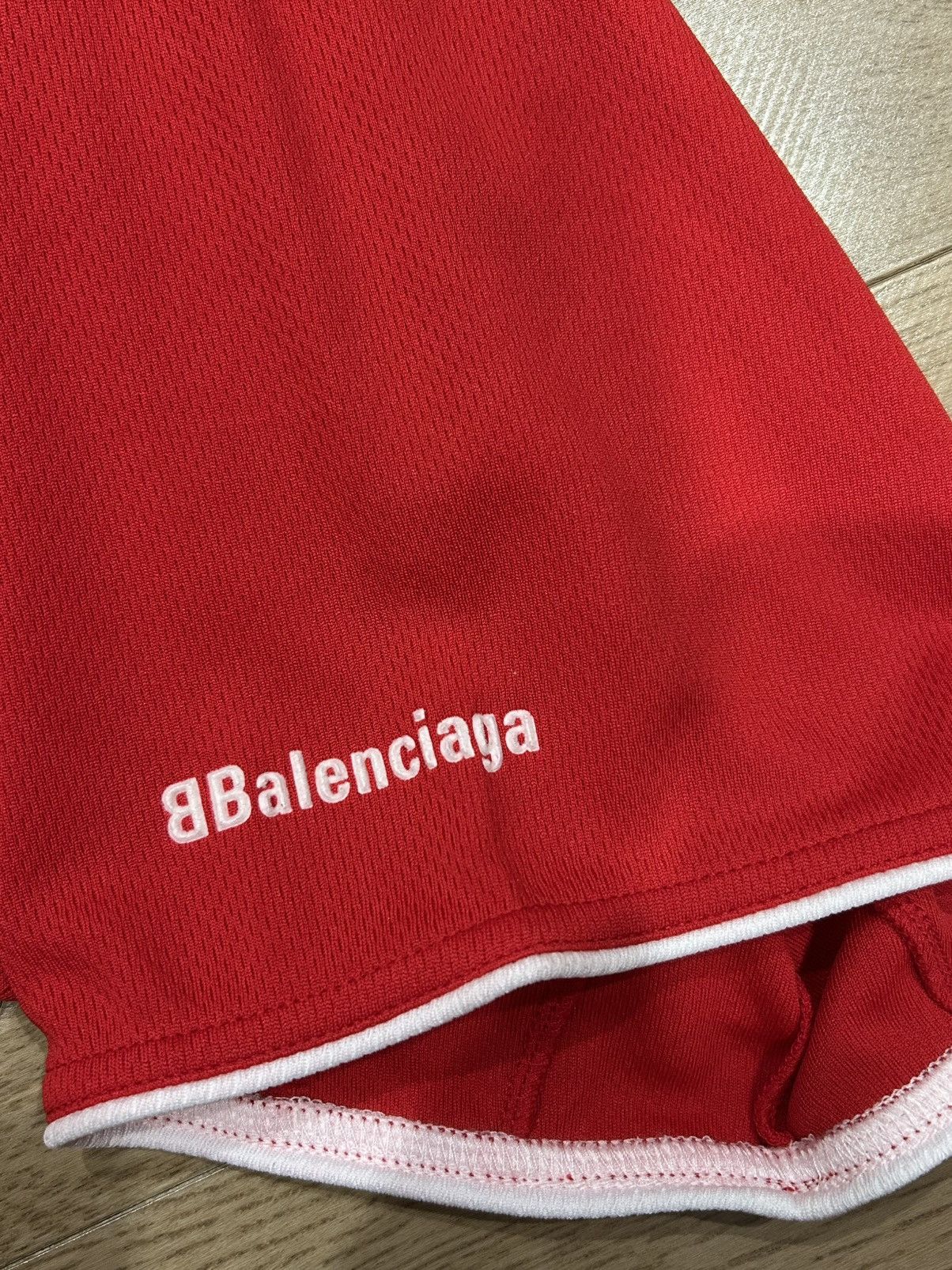 Balenciaga RED & WHITE LOGO SOCCER T-SHIRT Size US XS / EU 42 / 0 - 5 Thumbnail