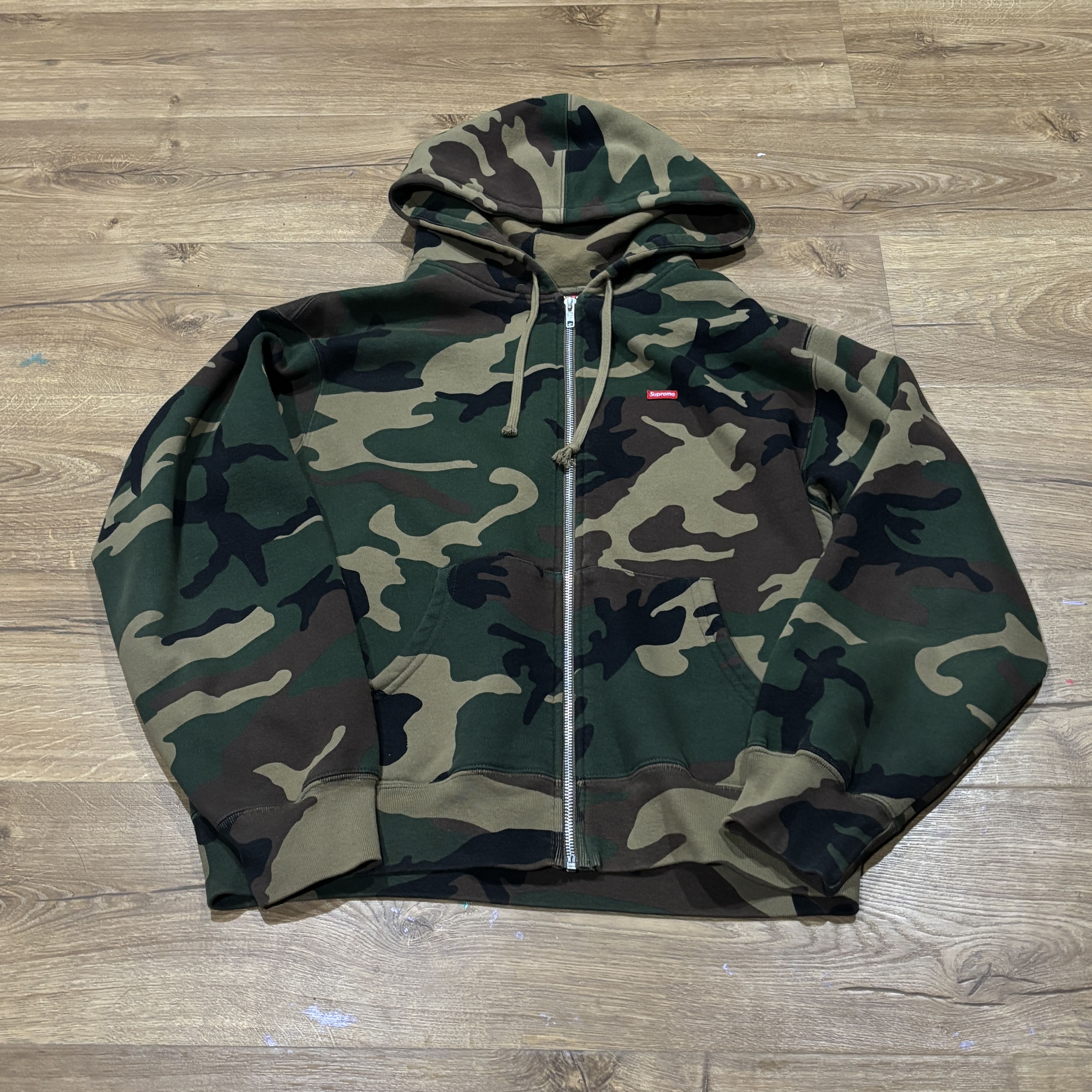 トップス Supreme Collegiate Applique Zip Up Camo Supreme Supreme Collegiate Zip Up Hoodie - Private Stock