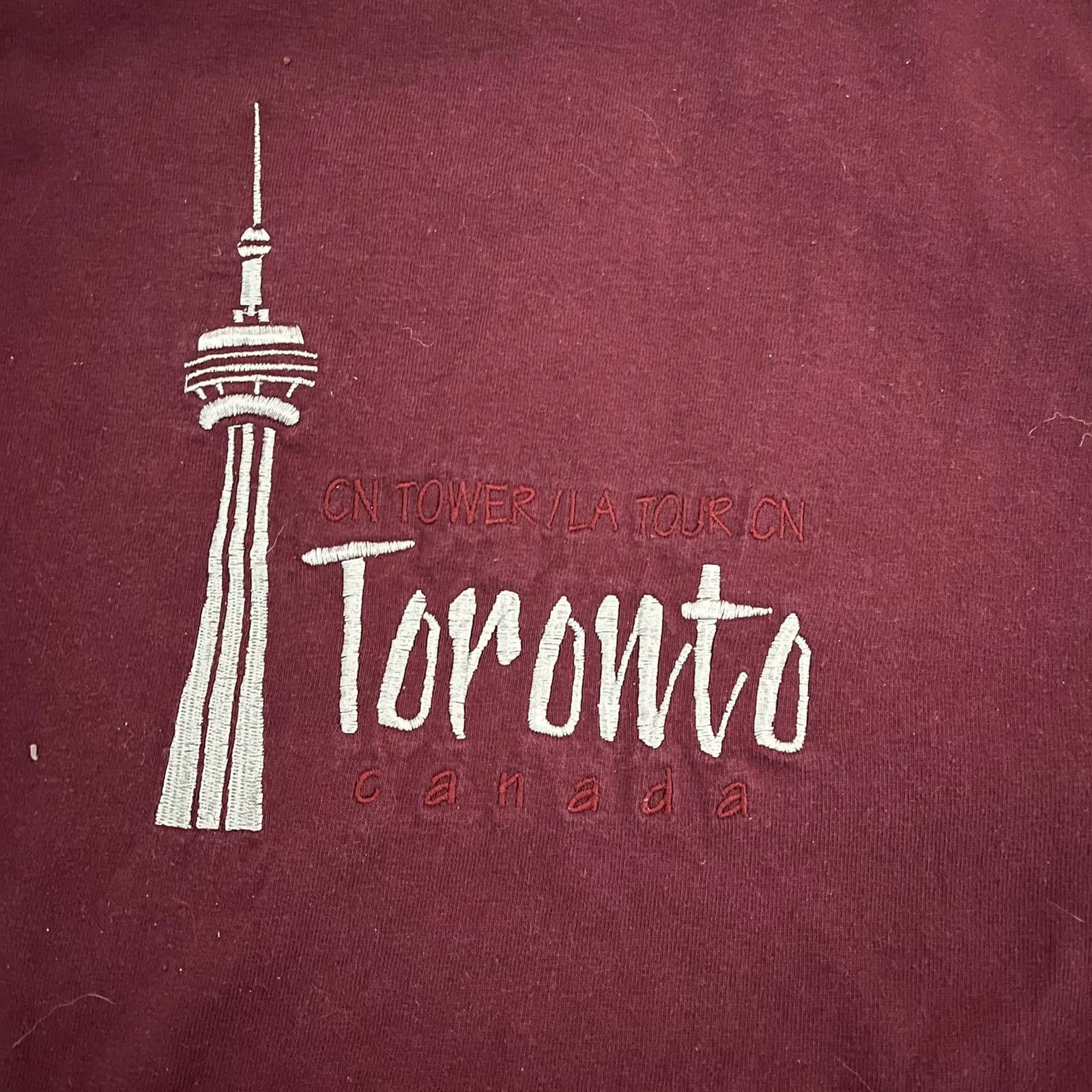 Gildan VTG 90s Toronto Canada CN Tower Burgundy Embroidered Tee Size US L / EU 52-54 / 3 - 3 Thumbnail