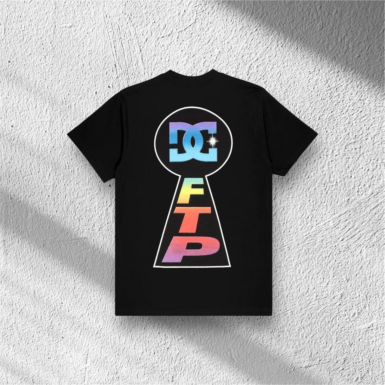 DC × Fuck The Population FTP x DC Logo Tee Size US L / EU 52-54 / 3 - 1 Thumbnail
