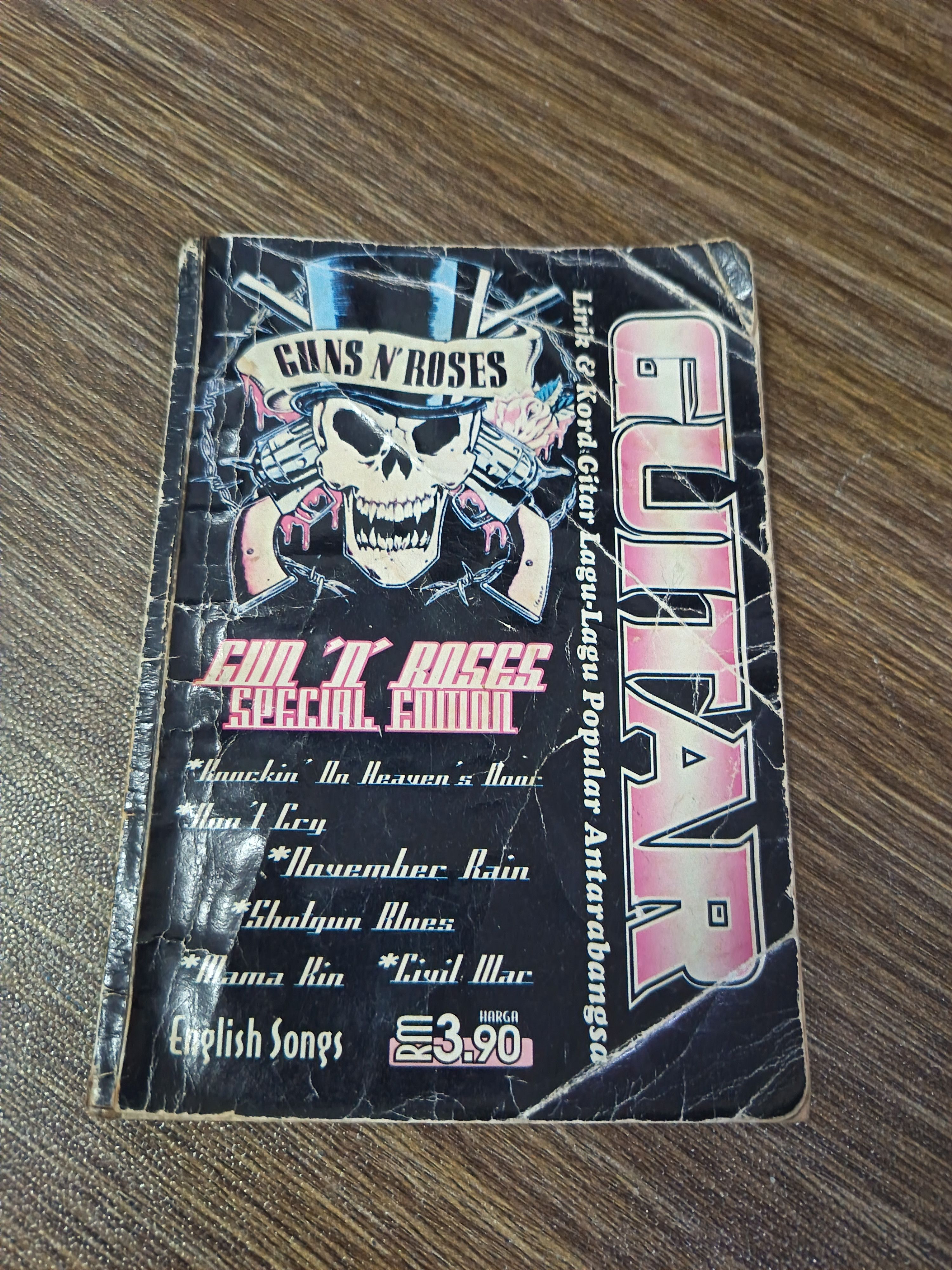Other Gun n roses guitar code magazine Size ONE SIZE - 1 Thumbnail