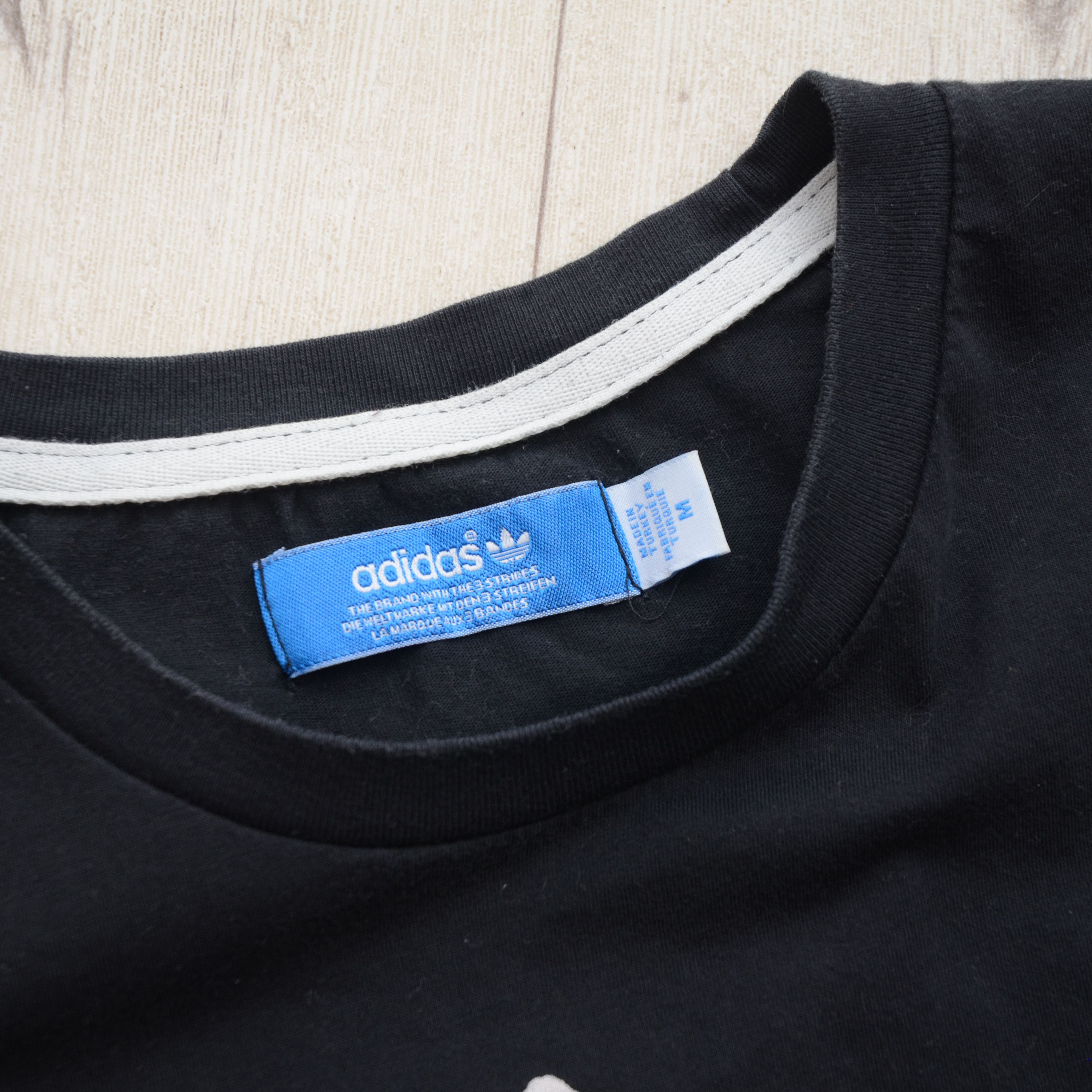 Adidas Vintage Adidas Originals Big Logo T-Shirt Tee Unisex Y2K Size M / US 6-8 / IT 42-44 - 9 Thumbnail