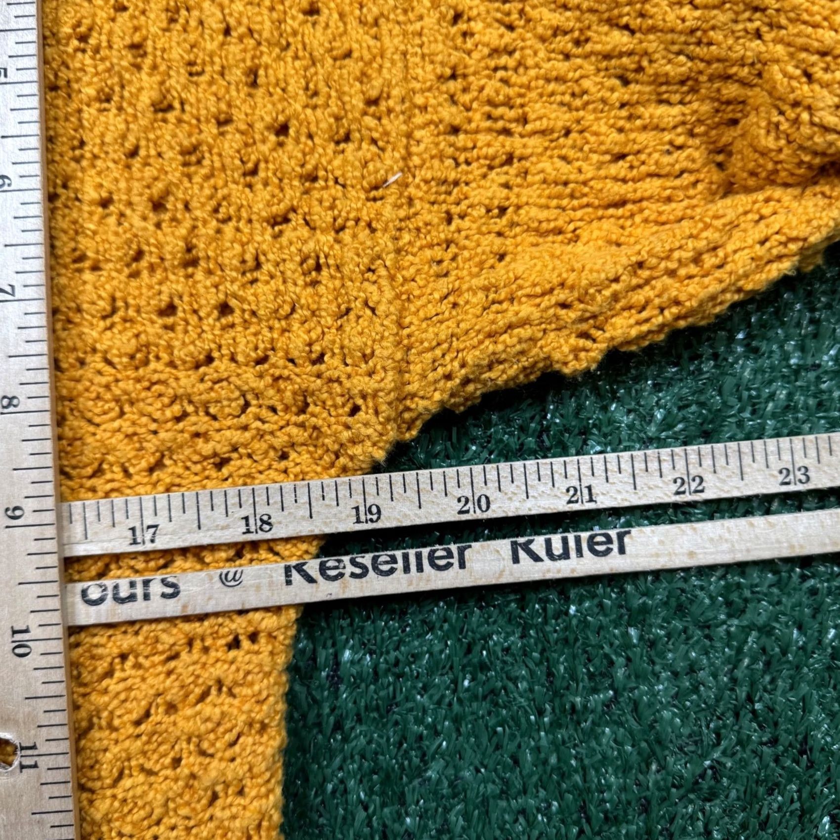 Abercrombie & Fitch VINTAGE Abercrombie Fitch Sweater Women's XS Yellow V Neck Mustard Size XS / US 0-2 / IT 36-38 - 6 Thumbnail