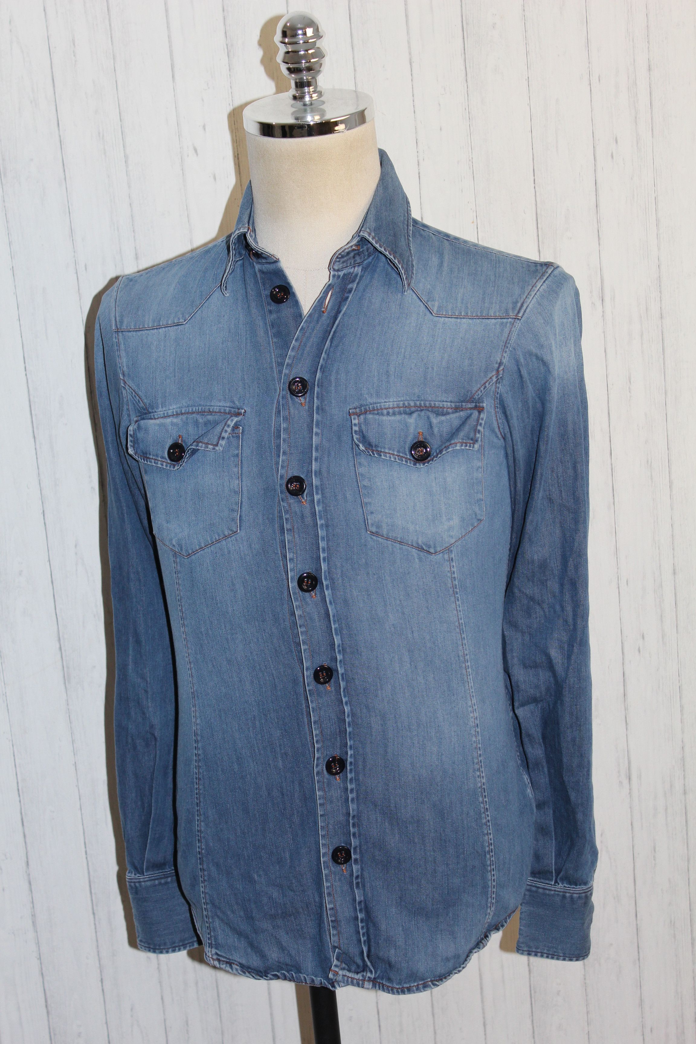 Other Men's Dolce&Gabbana Gold Denim Blue Shirt Top Size US S / EU 44-46 / 1 - 1 Thumbnail