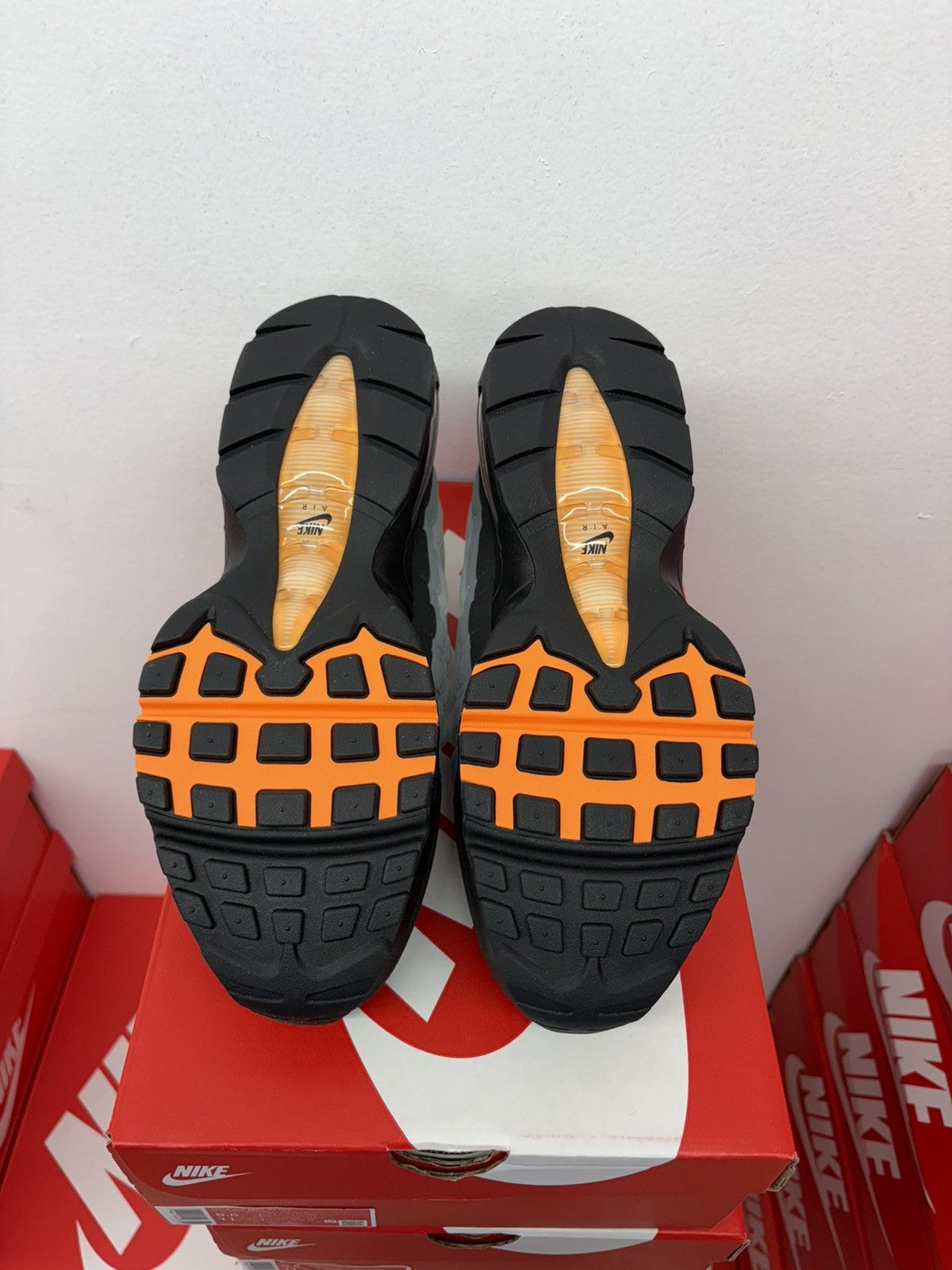 Nike Air Max 95 Mandarin Size US 9.5 / EU 42-43 - 5 Thumbnail