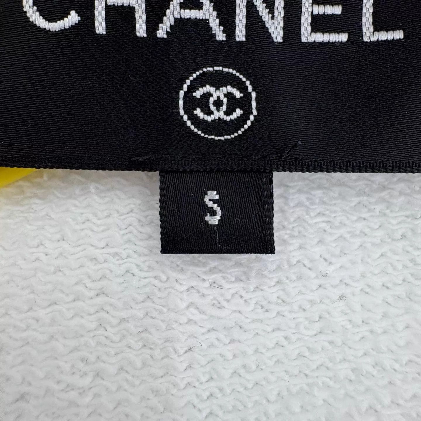 Chanel CHANEL Camellia graffiti back print logo hoodie white S Size US S / EU 44-46 / 1 - 4 Thumbnail